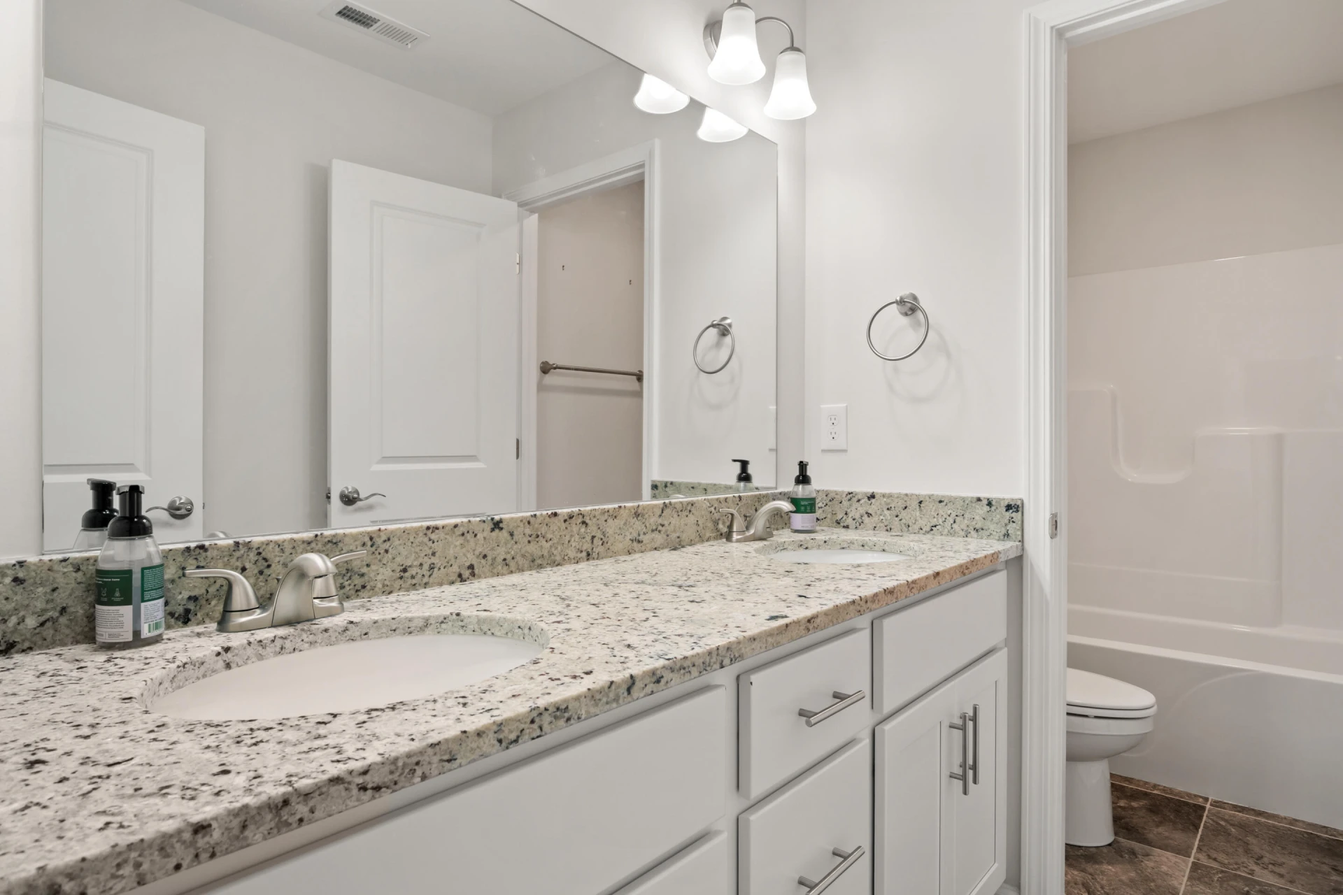 235 Louise LN - Photo 33