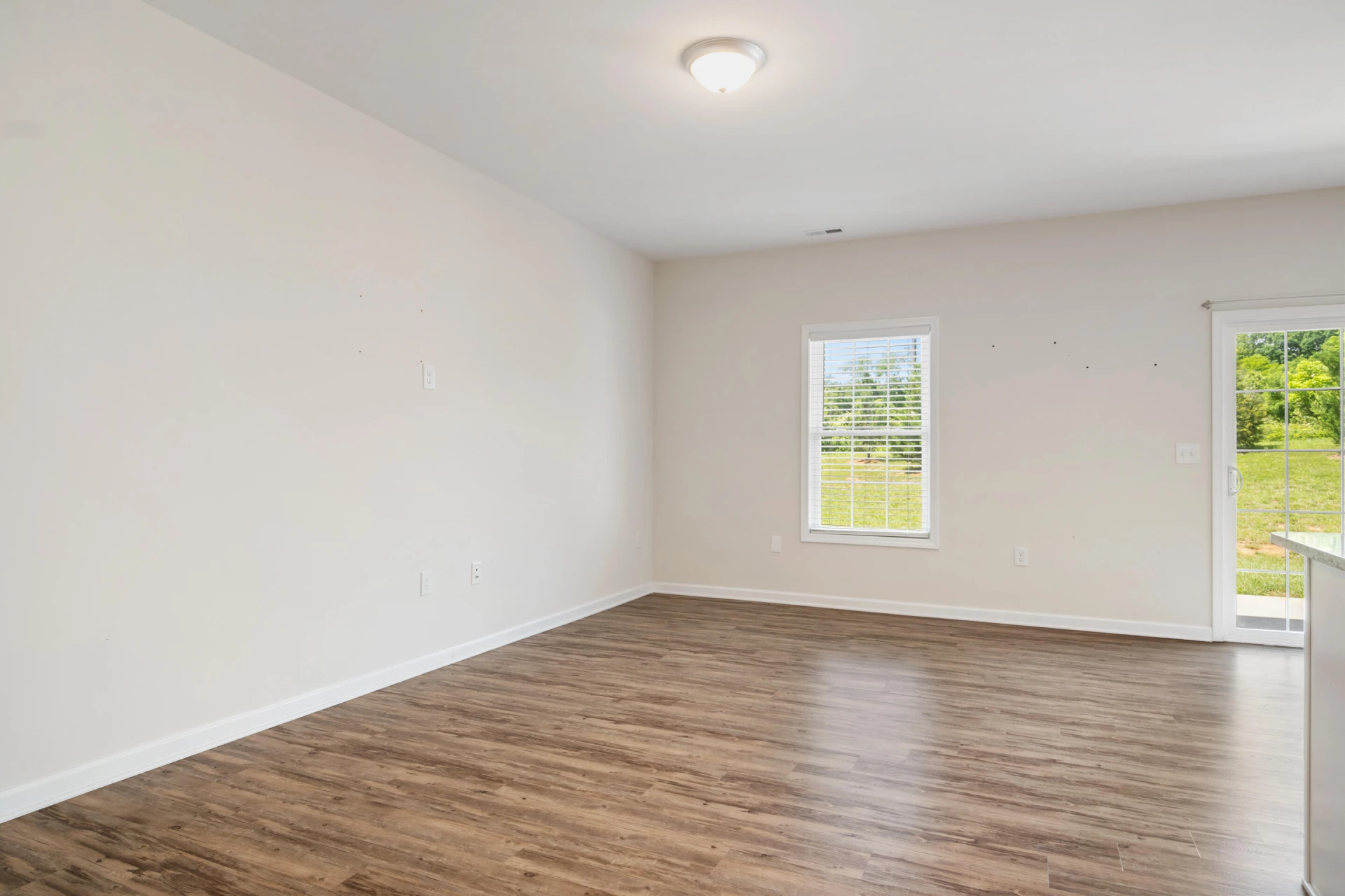 235 Louise LN - Photo 6