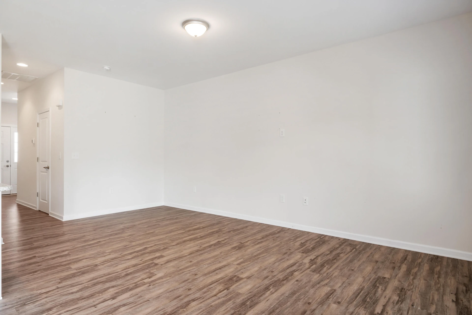 235 Louise LN - Photo 7
