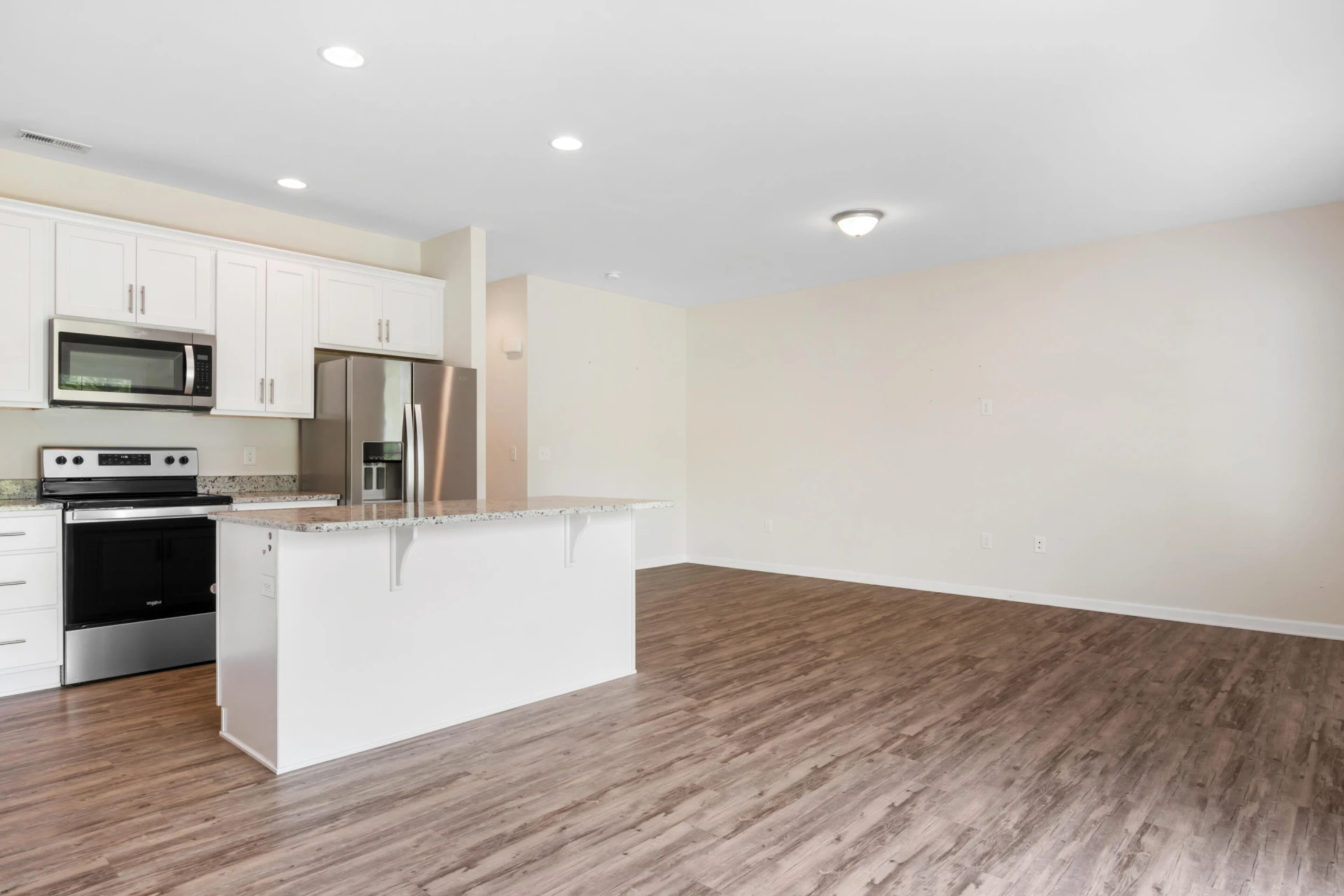 235 Louise LN - Photo 9