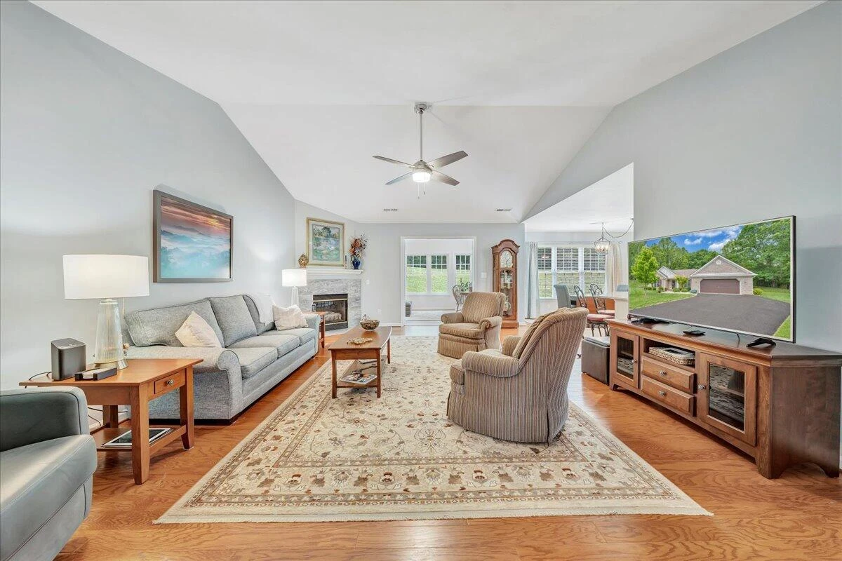 6560 Monet DR - Photo 3