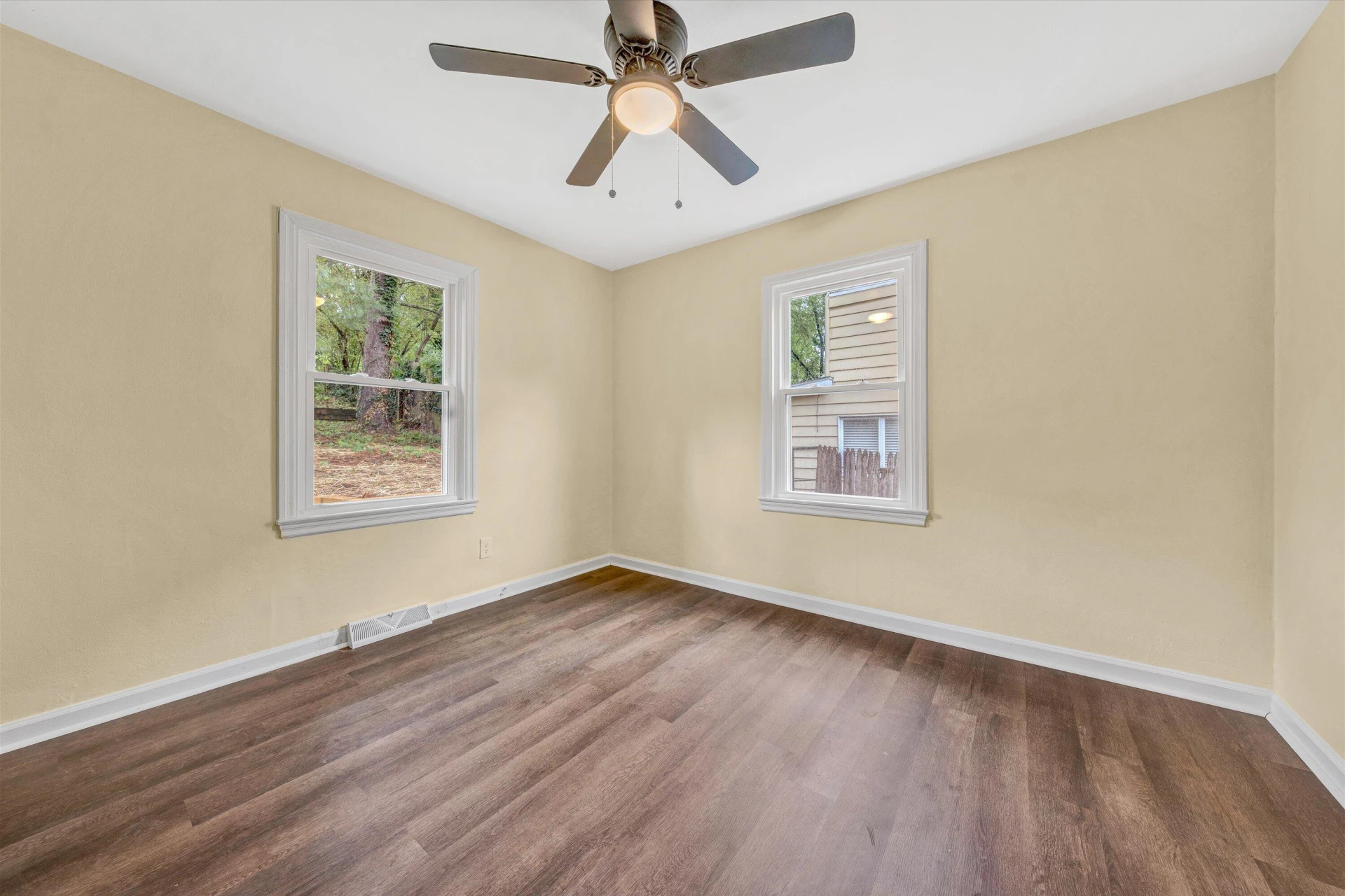 1129 Kerns AVE - Photo 14