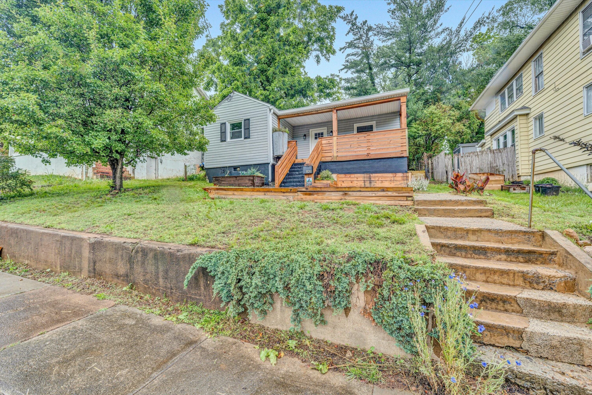 1129 Kerns AVE - Photo 21