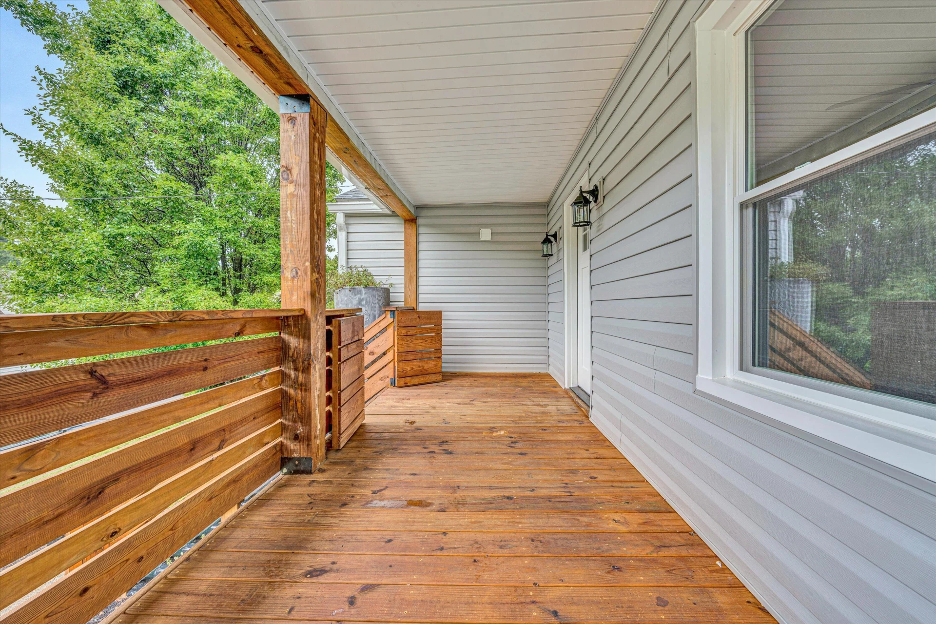 1129 Kerns AVE - Photo 4
