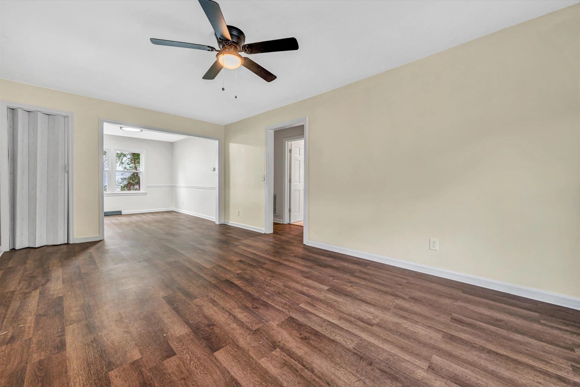 1129 Kerns AVE - Photo 7