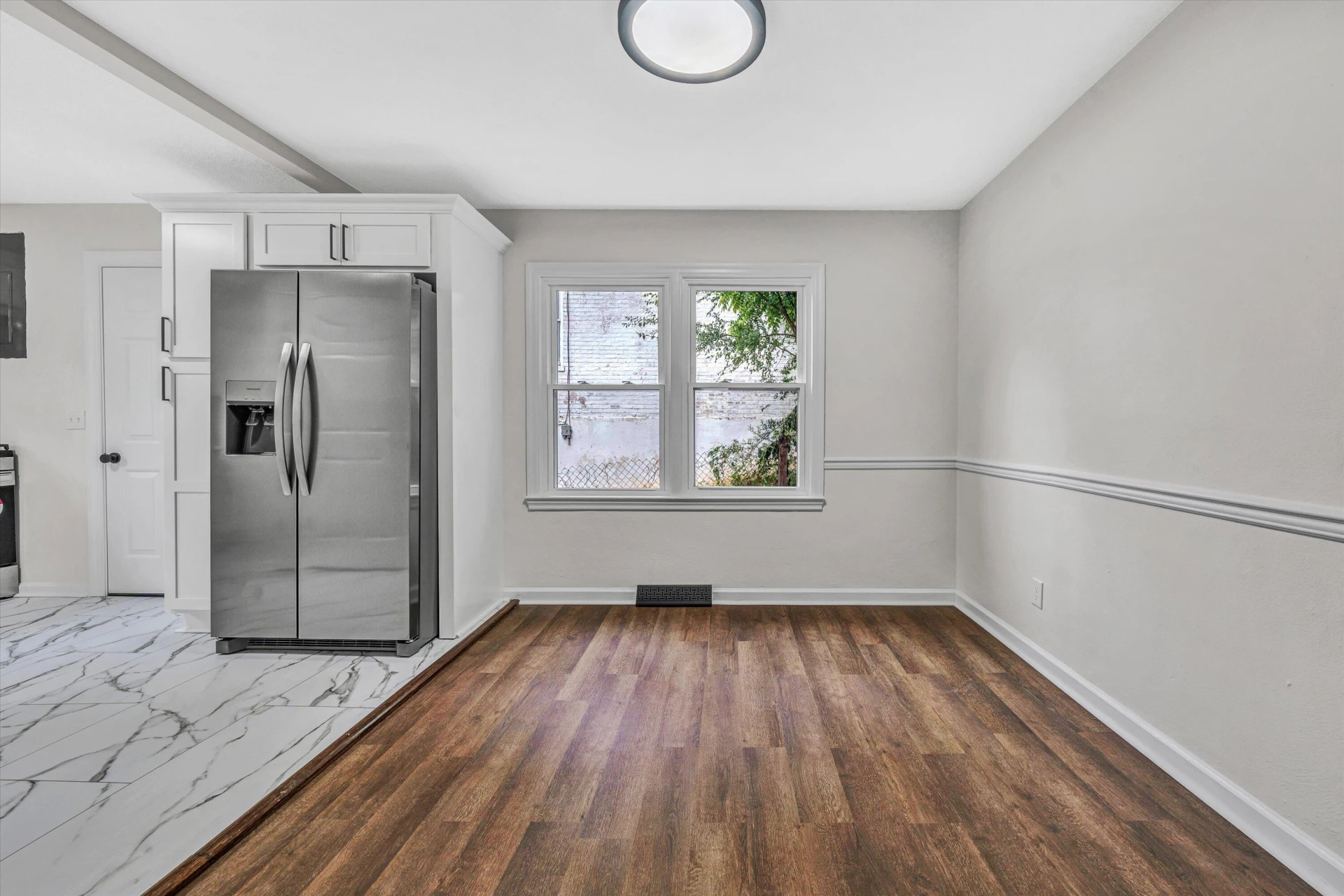 1129 Kerns AVE - Photo 8