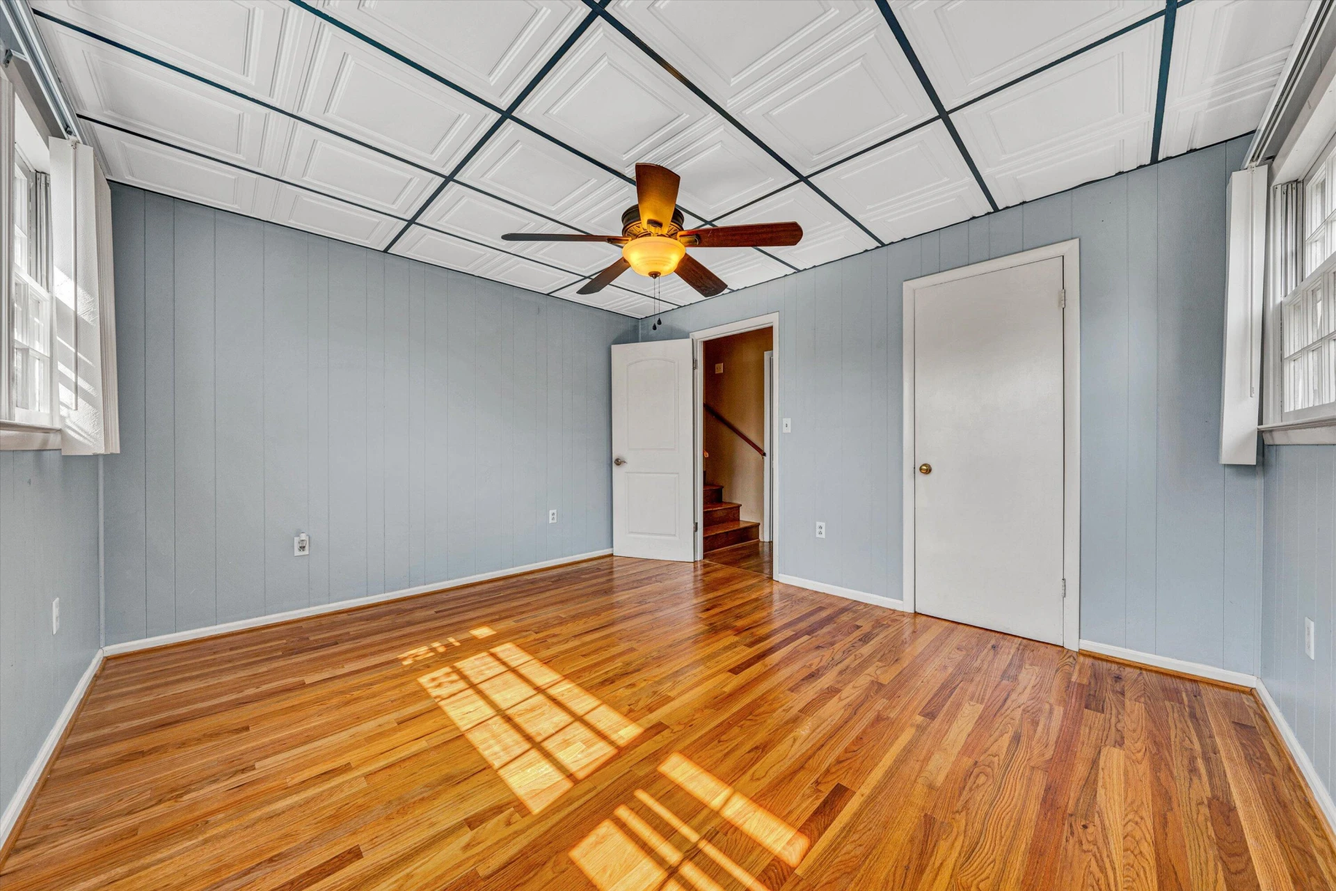 2327 Peach ST - Photo 11