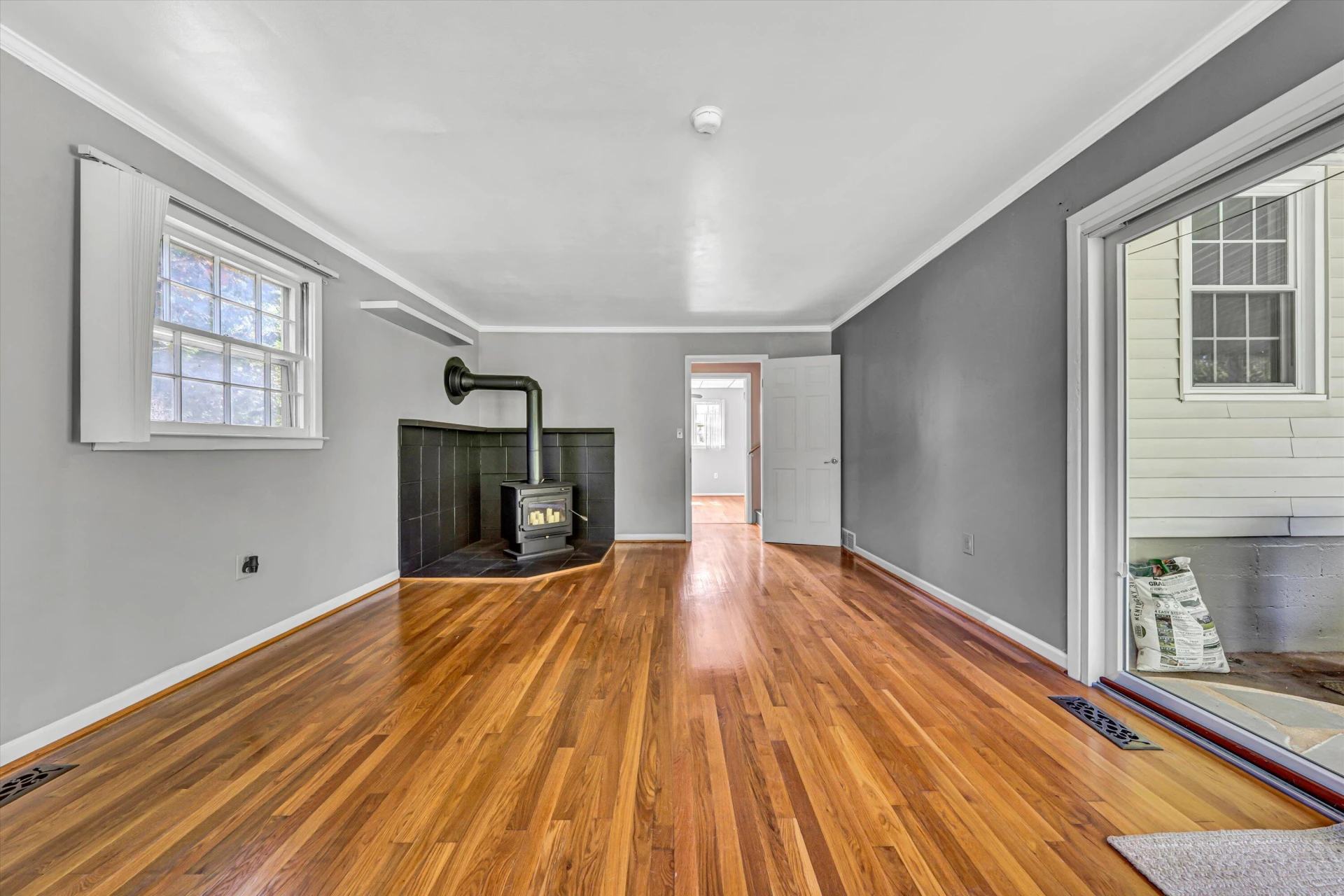 2327 Peach ST - Photo 12