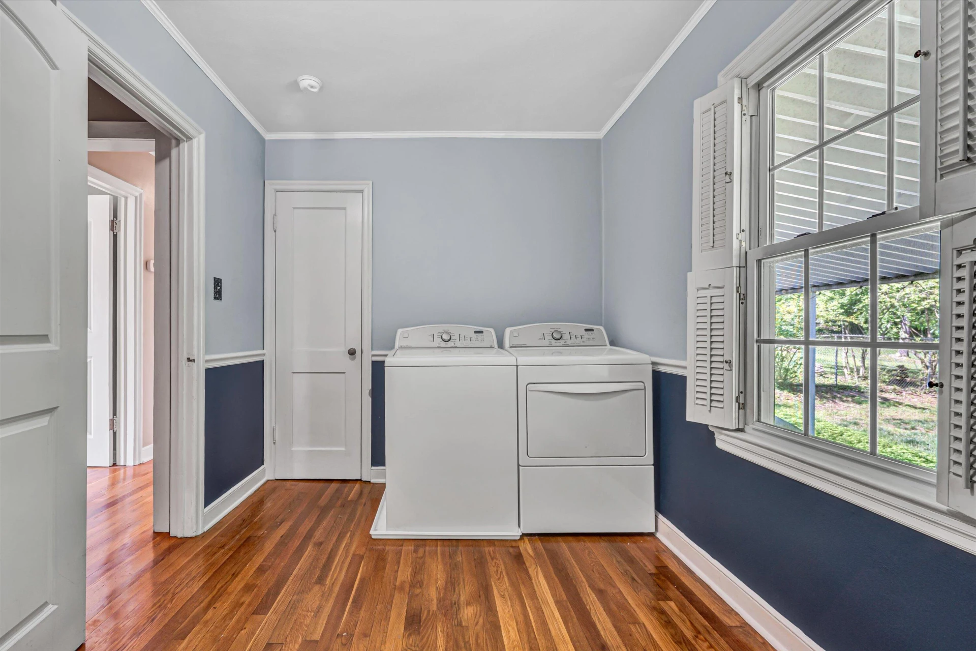 2327 Peach ST - Photo 17