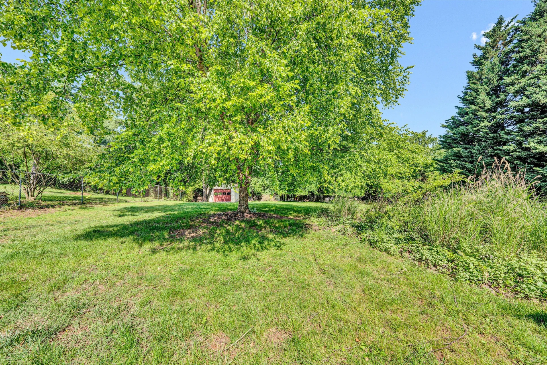 2327 Peach ST - Photo 26