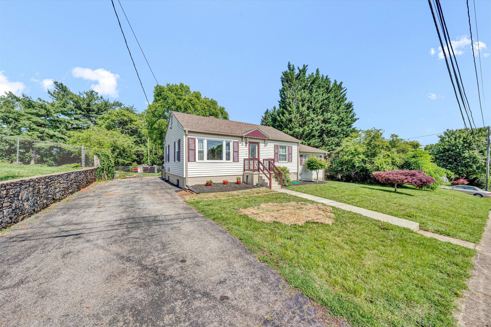 2327 Peach ST - Photo 27