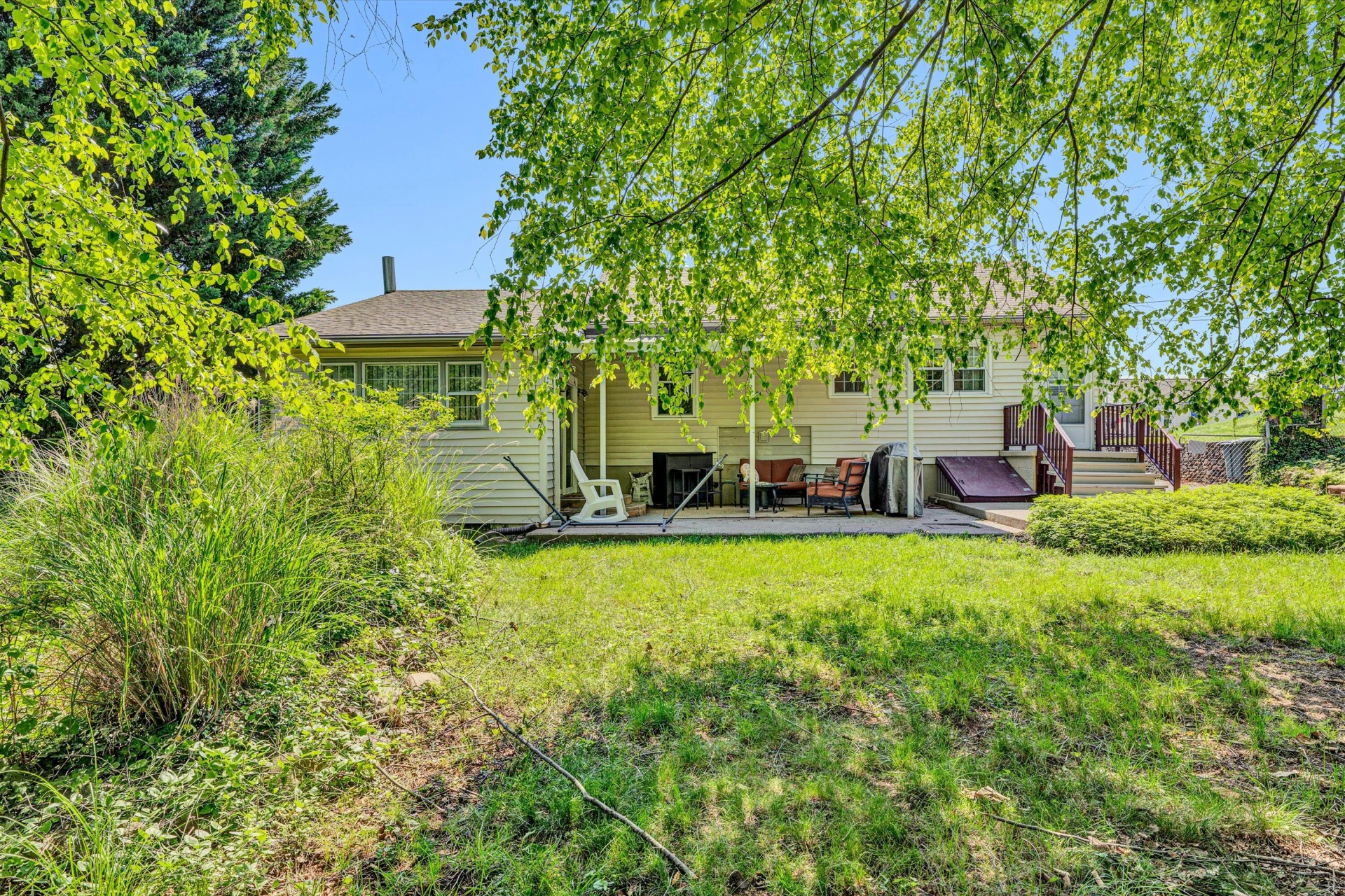2327 Peach ST - Photo 30
