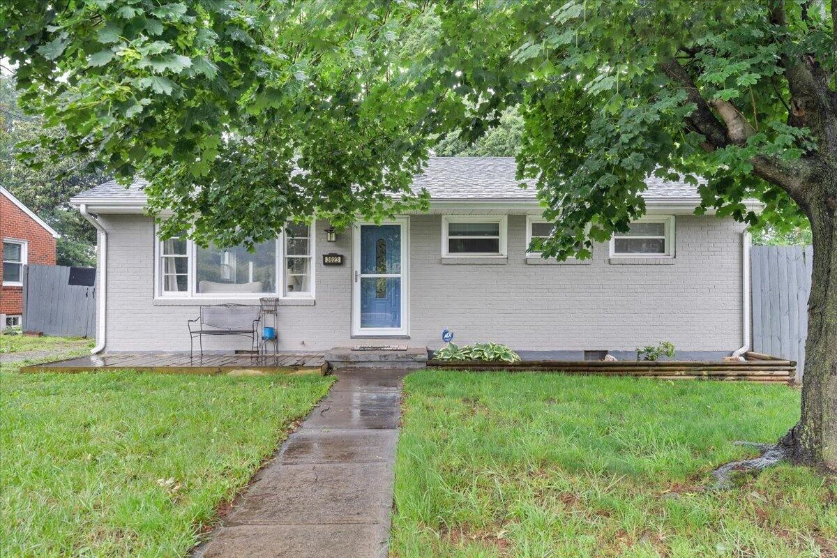 3023 Birchlawn AVE