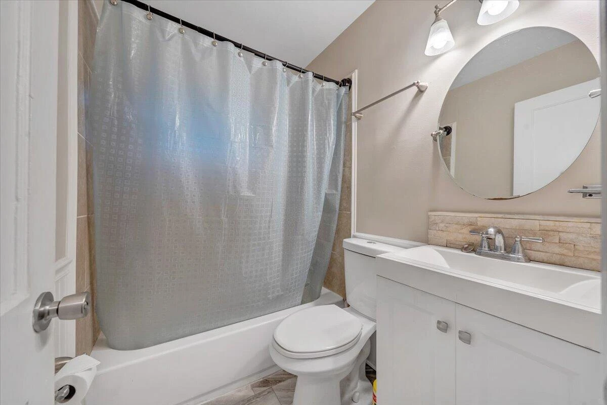 3023 Birchlawn AVE - Photo 17