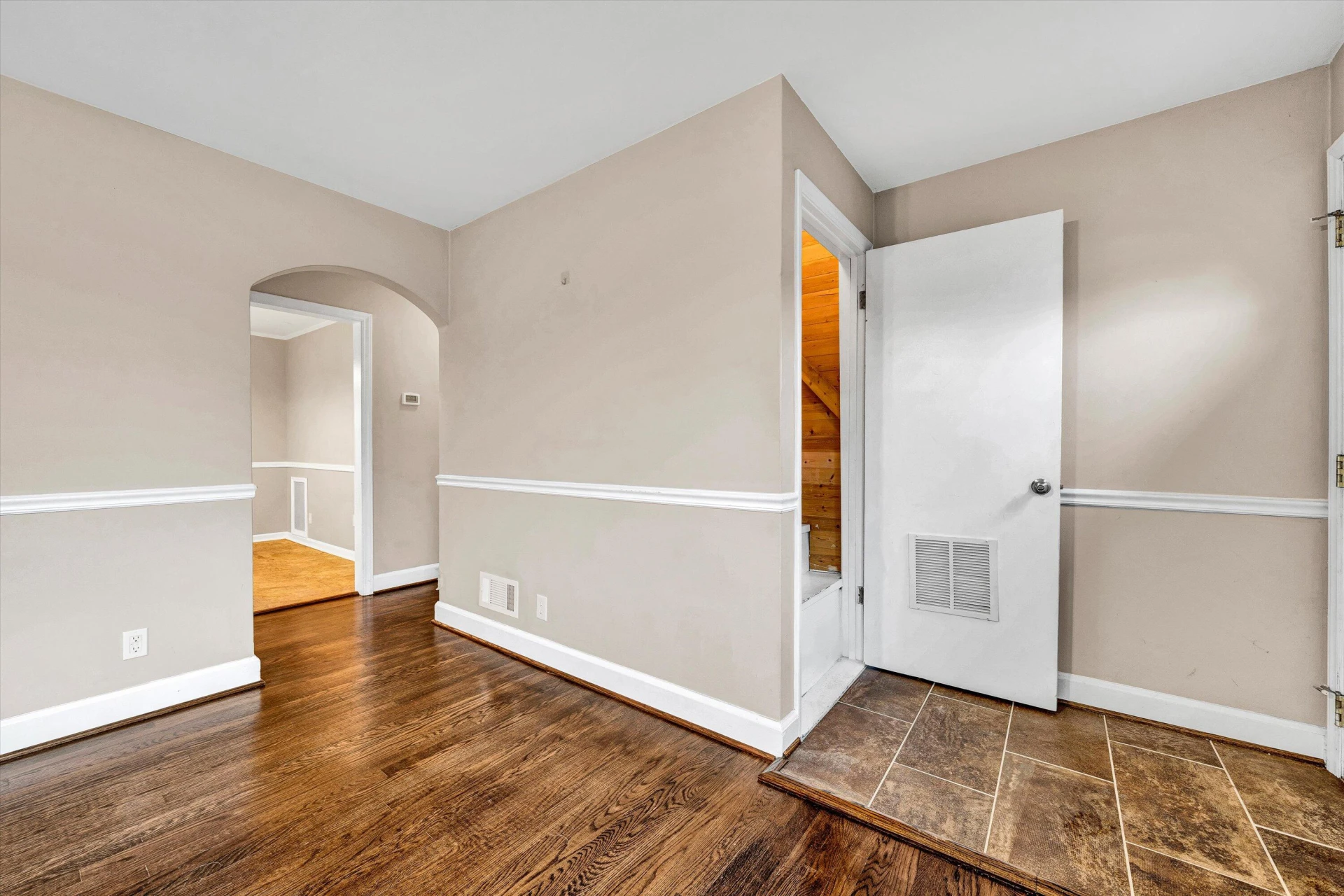 130 Augusta AVE - Photo 14