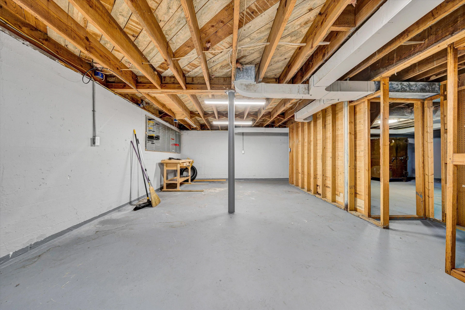 130 Augusta AVE - Photo 20