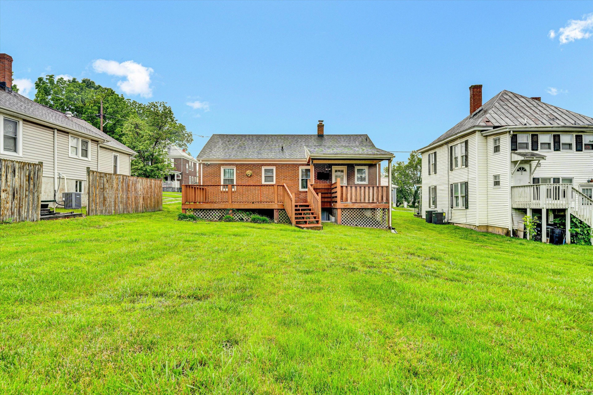 130 Augusta AVE - Photo 24