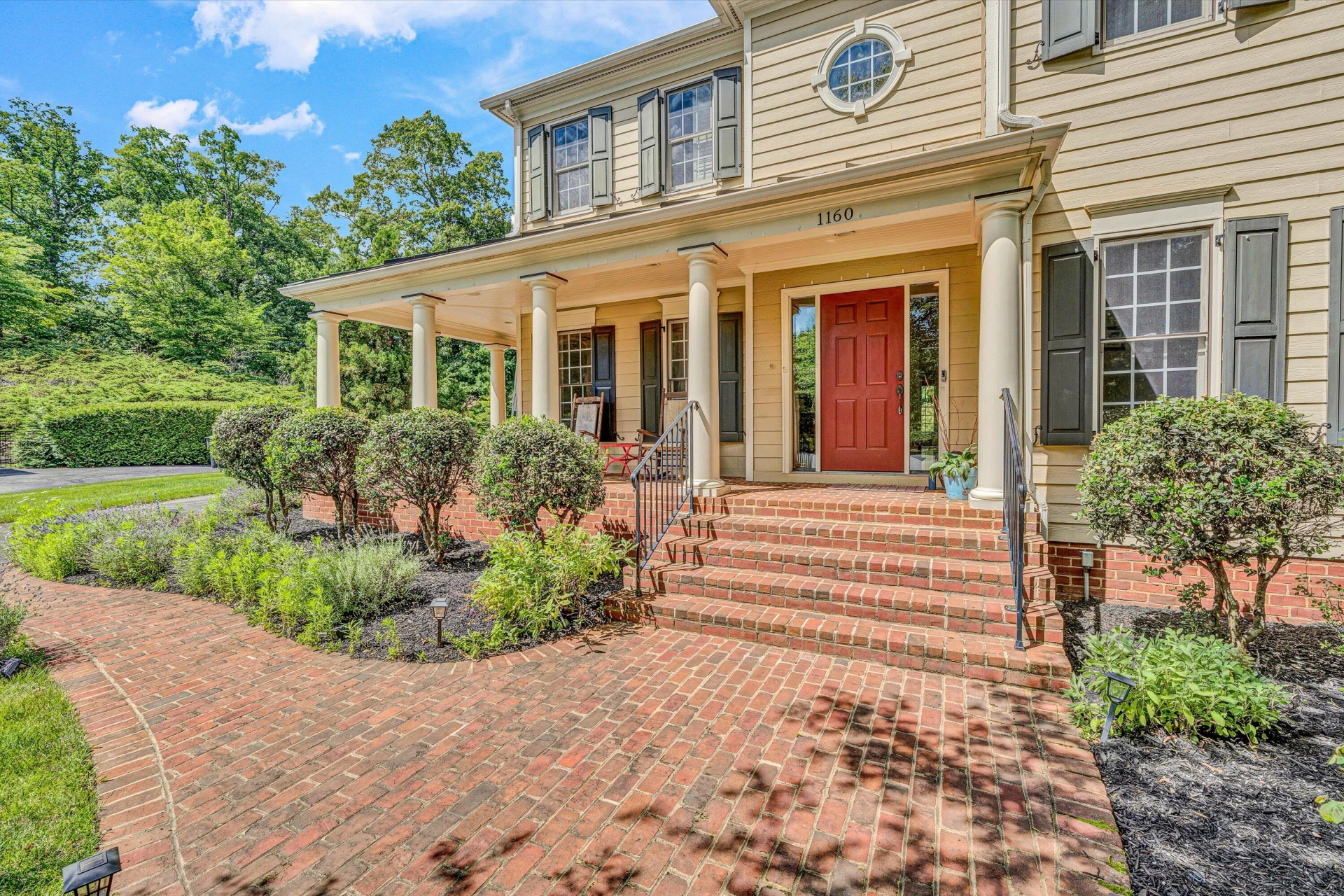 1160 Belcroft CT - Photo 4