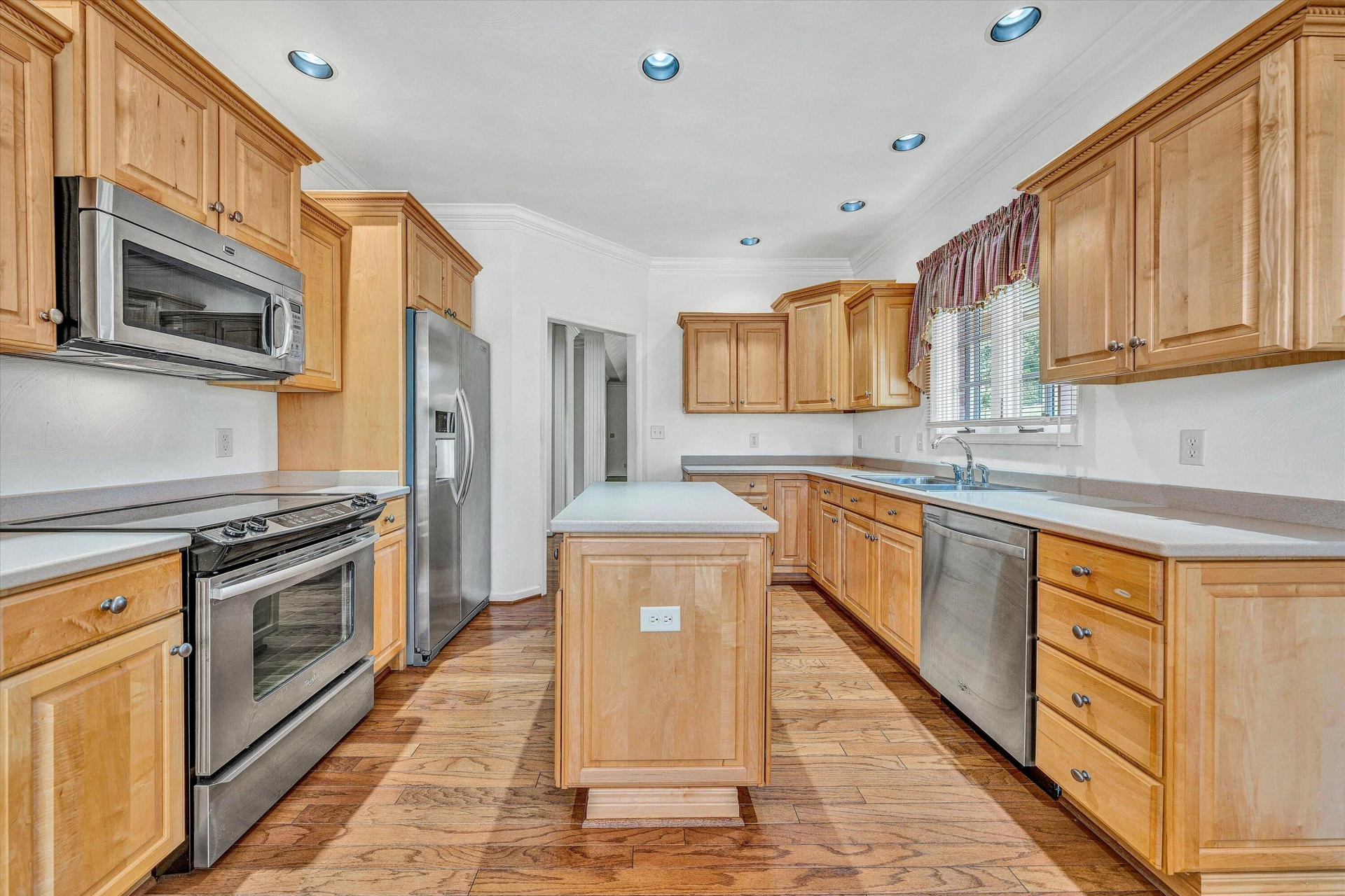 3303 Belshire CT - Photo 13