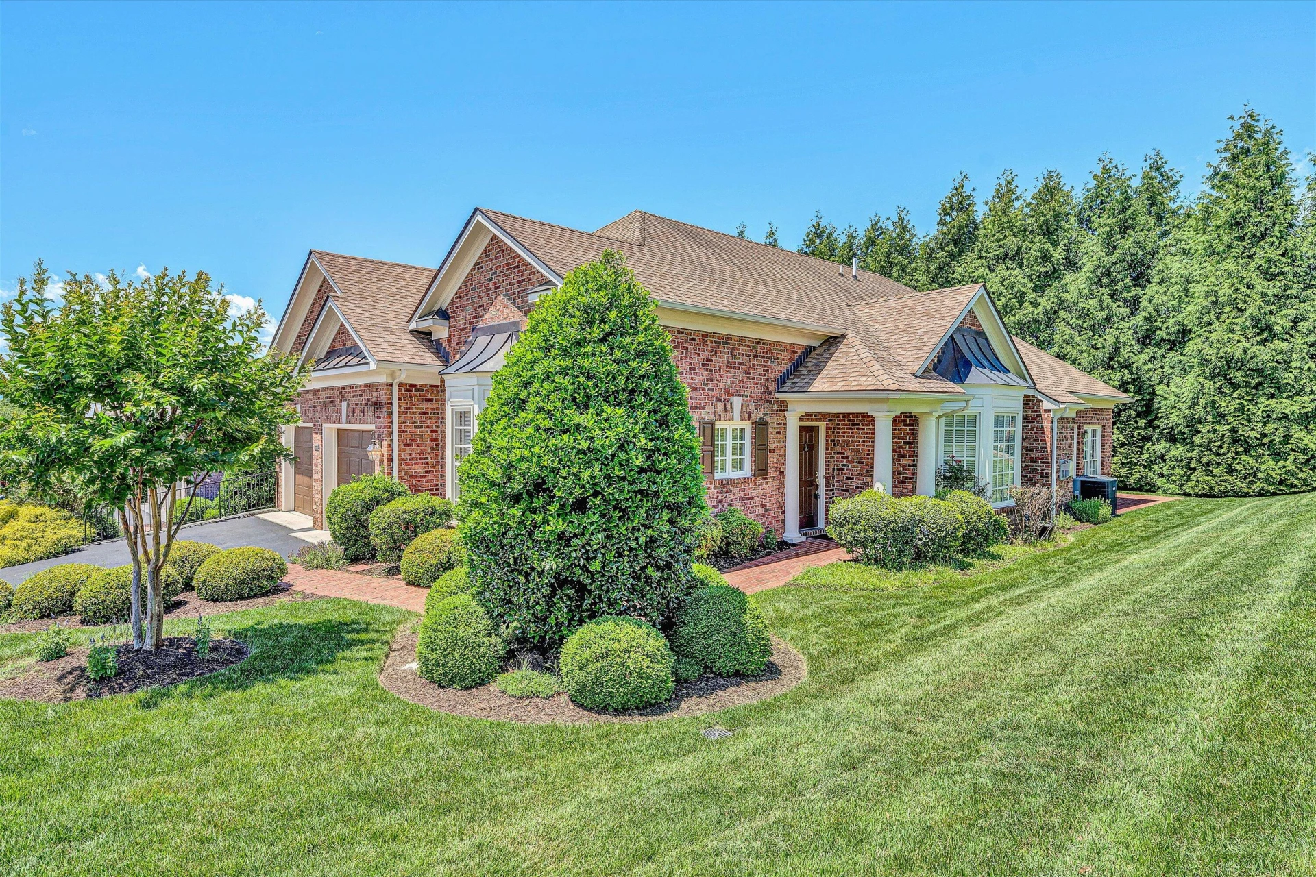 3303 Belshire CT - Photo 2