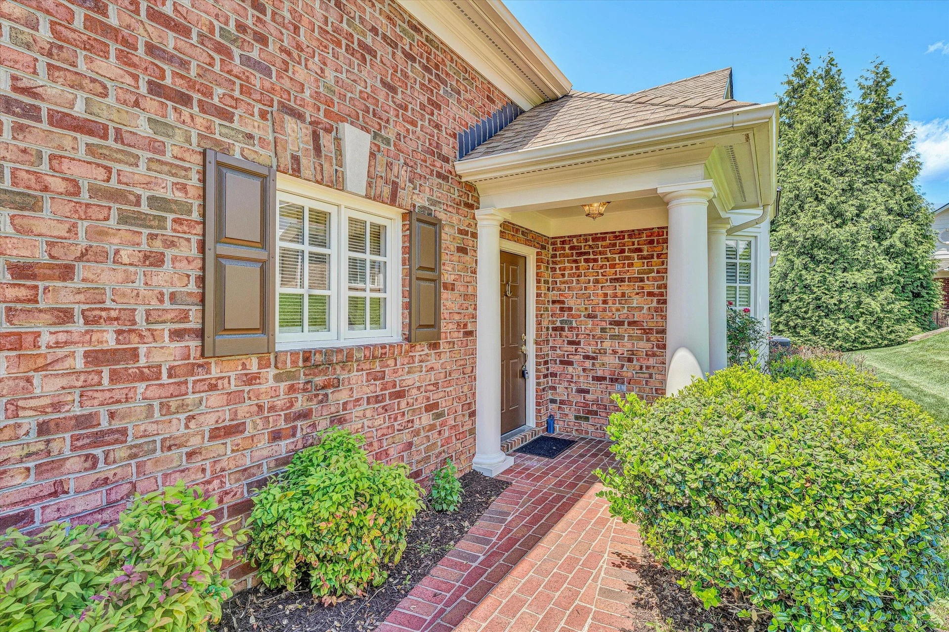 3303 Belshire CT - Photo 4