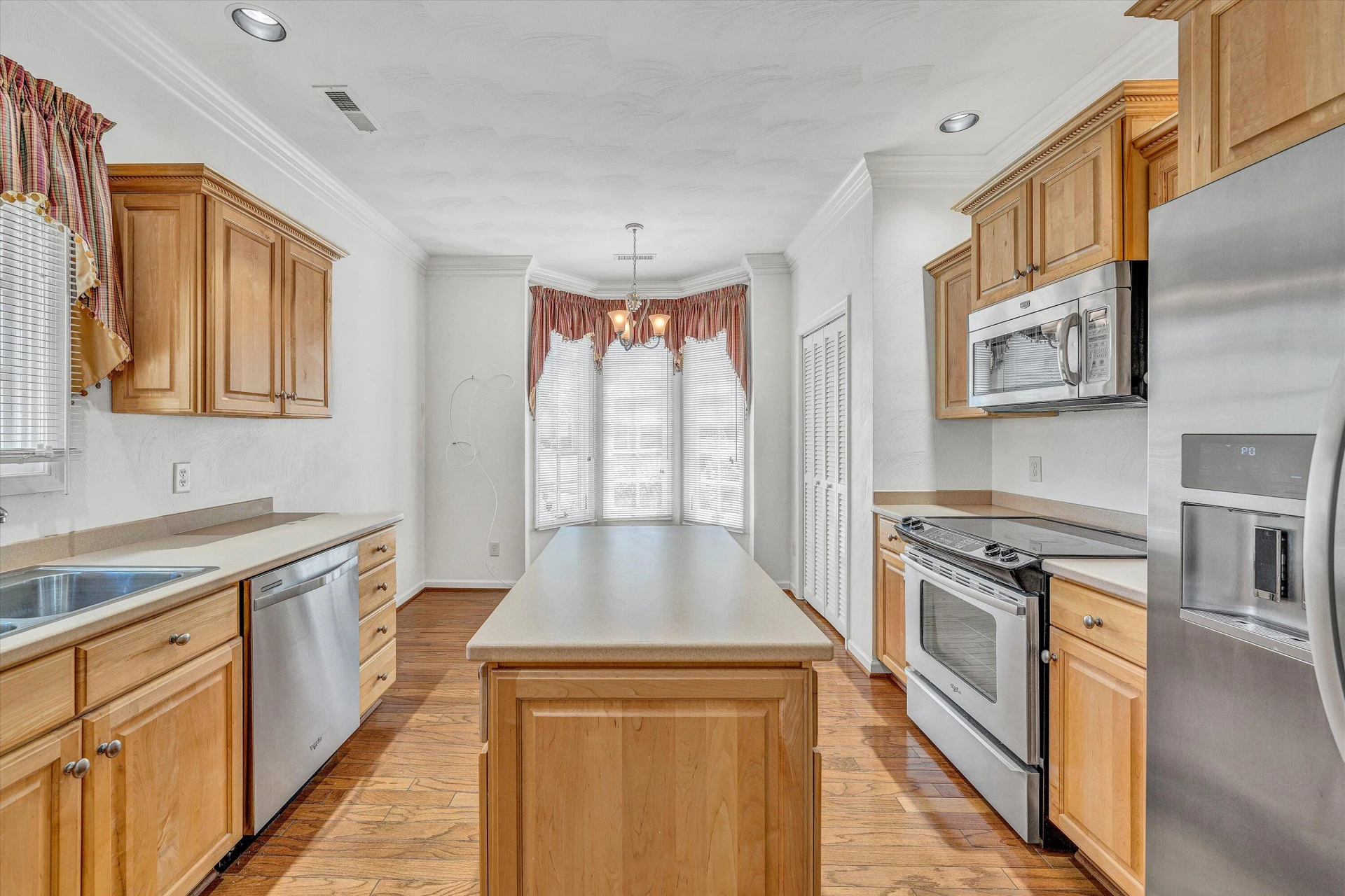3303 Belshire CT - Photo 9