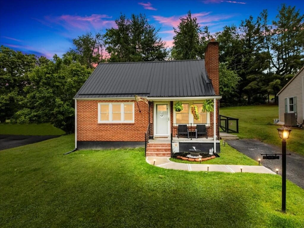 1202 Newbern RD