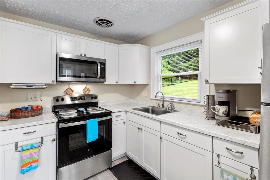 1202 Newbern RD - Photo 13