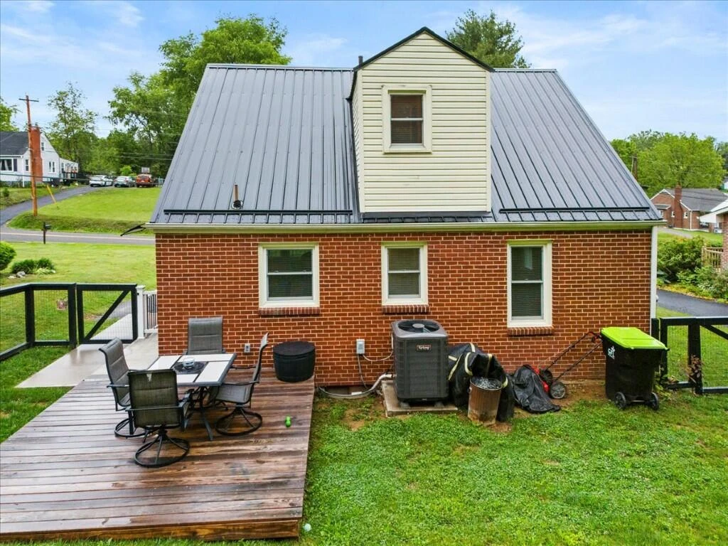 1202 Newbern RD - Photo 30