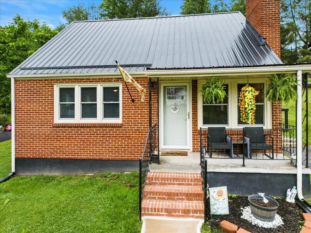 1202 Newbern RD - Photo 4