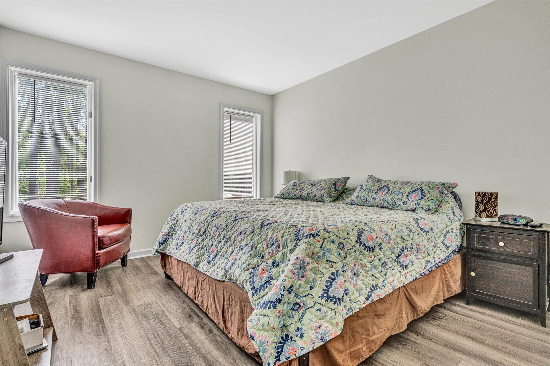 1393 Deepwoods RD - Photo 16