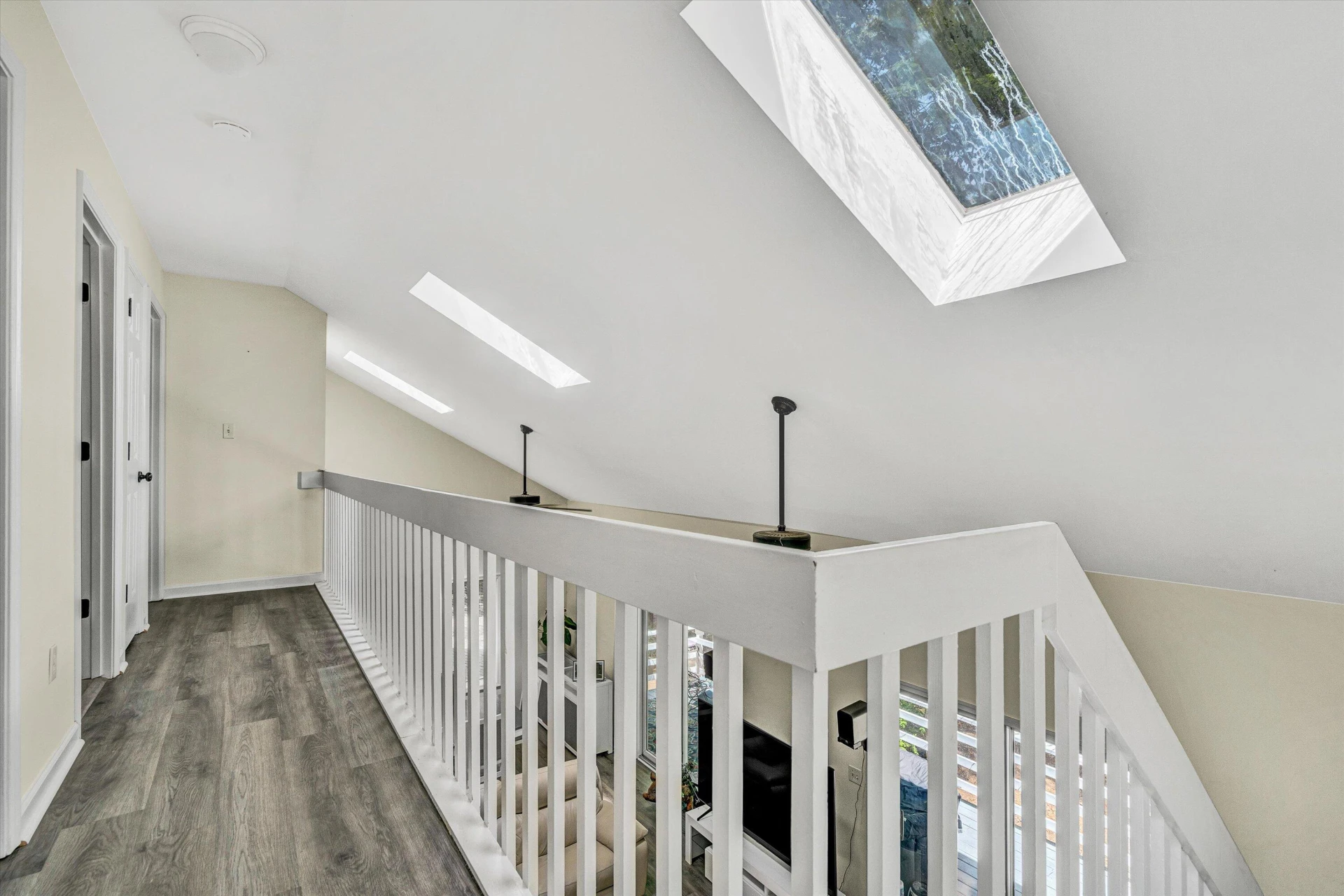 1393 Deepwoods RD - Photo 18