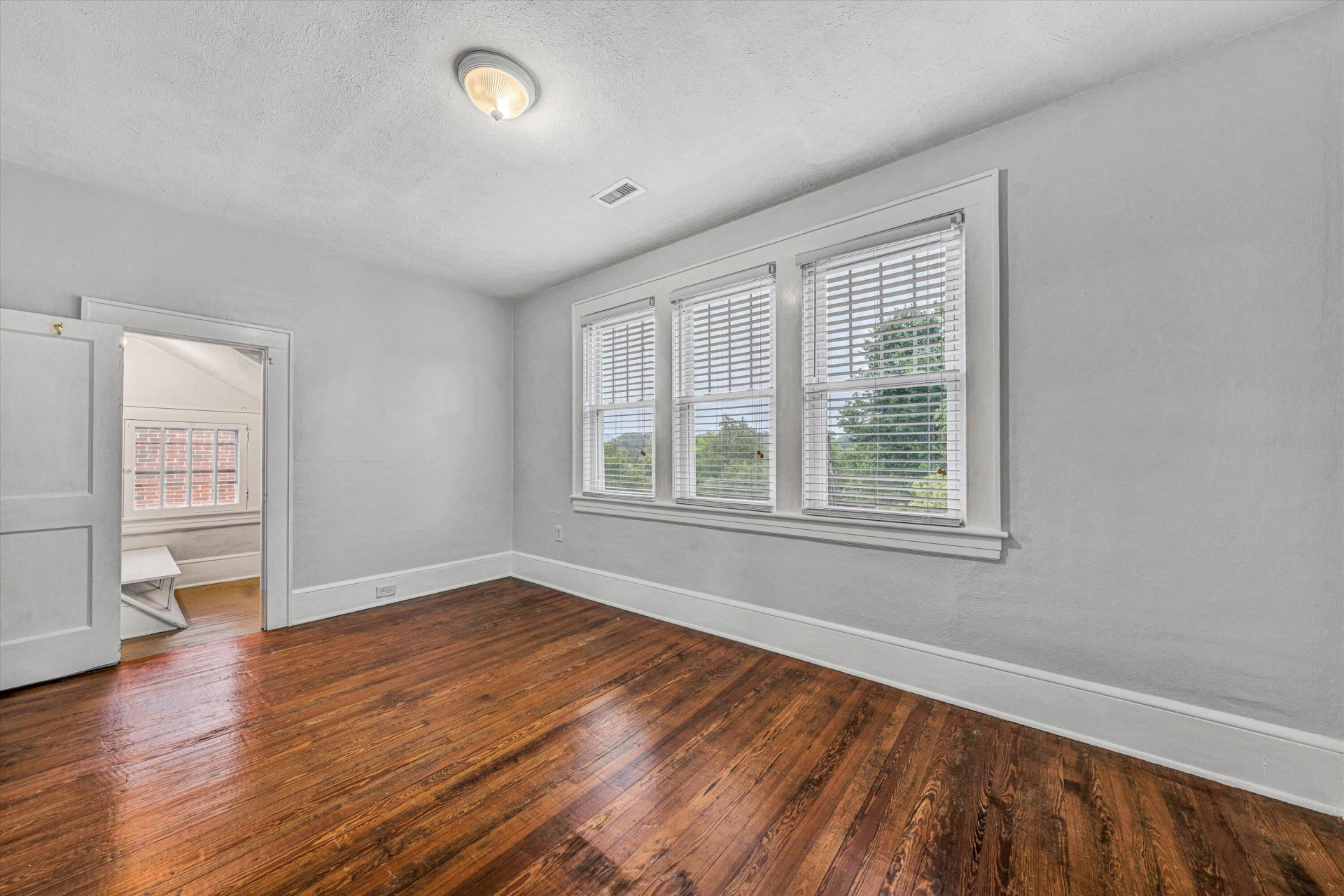 1129 Howbert AVE - Photo 28
