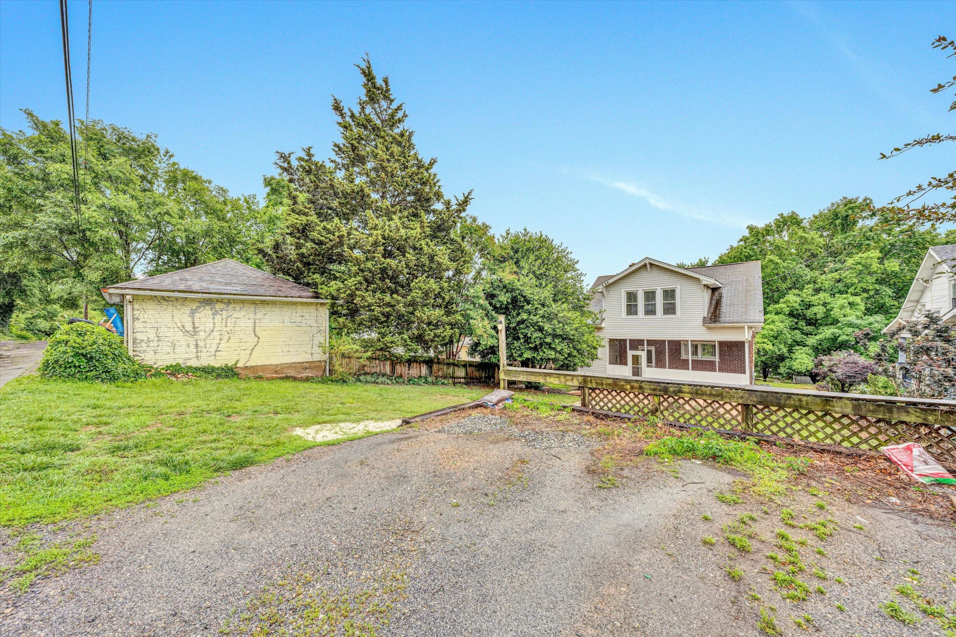 1129 Howbert AVE - Photo 38