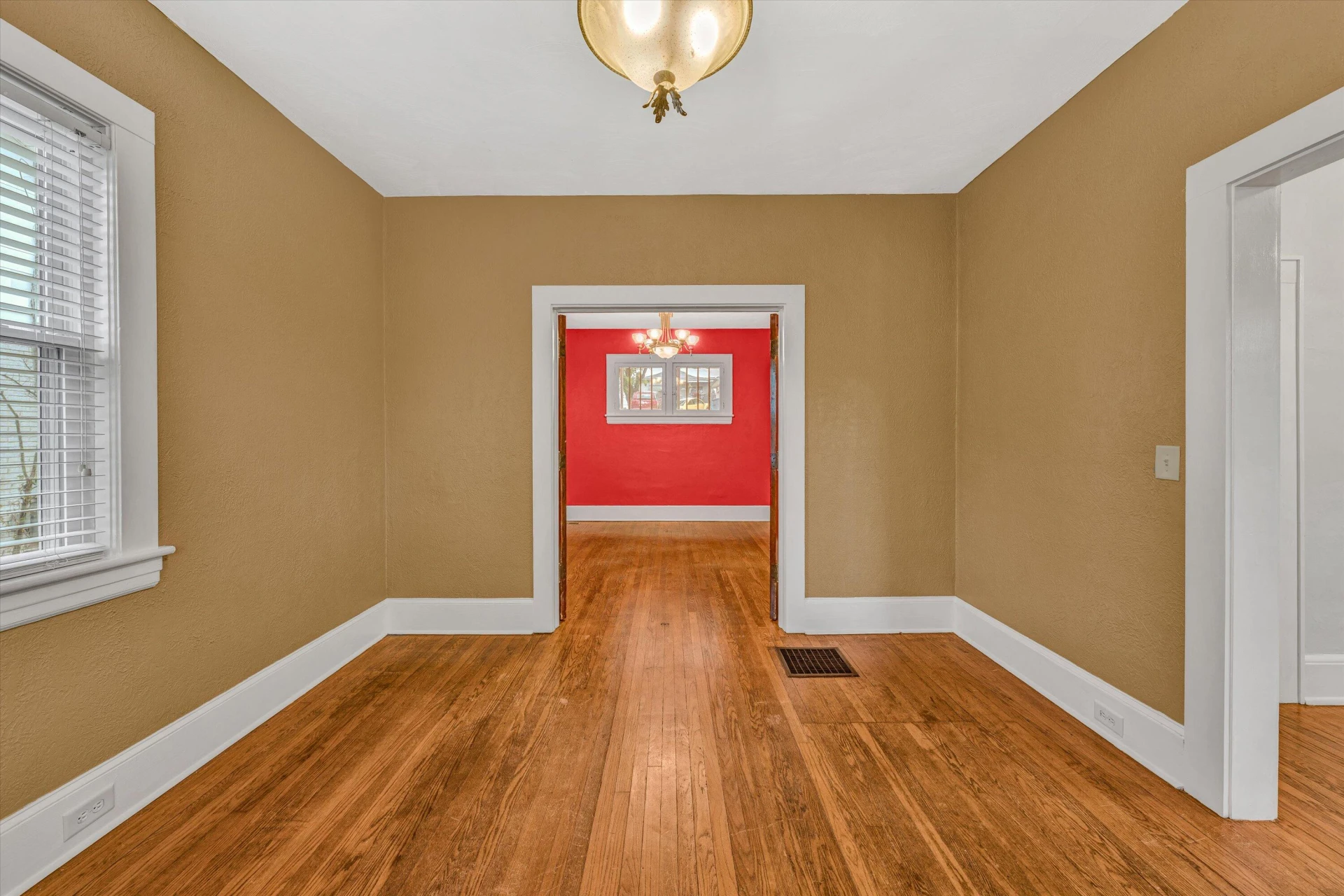 1129 Howbert AVE - Photo 12