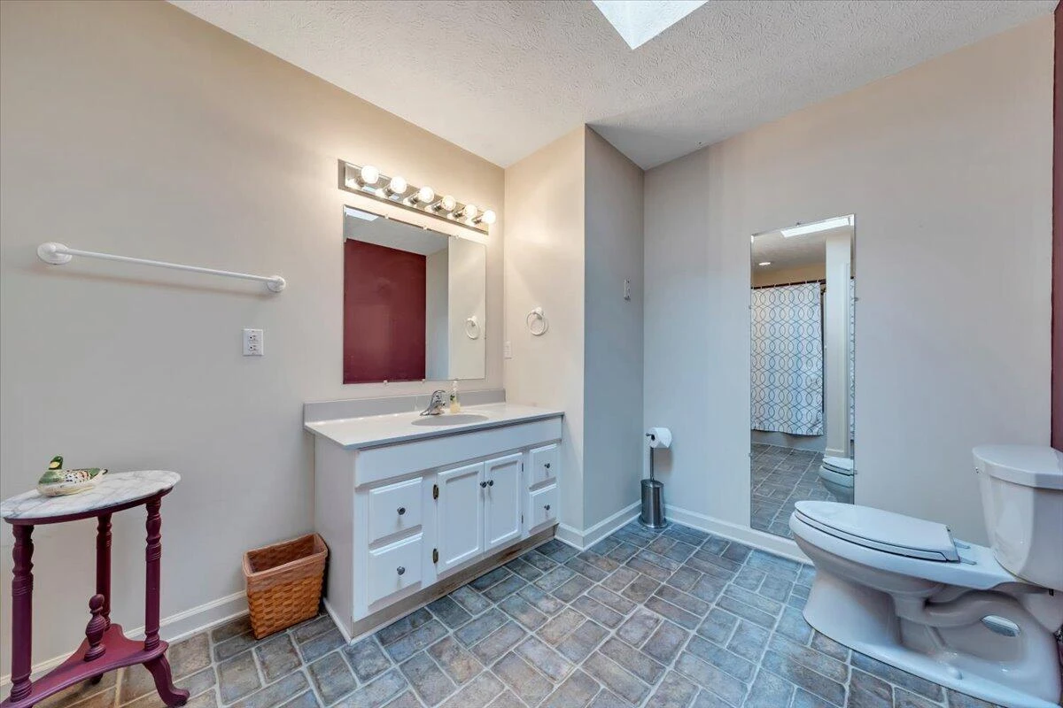 430 Virginian DR - Photo 23