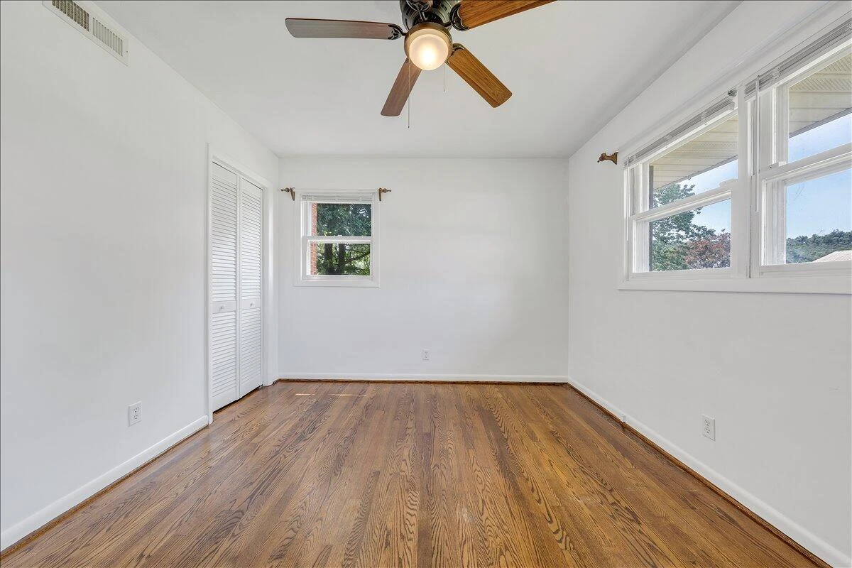 5908 Dogwood AVE - Photo 14