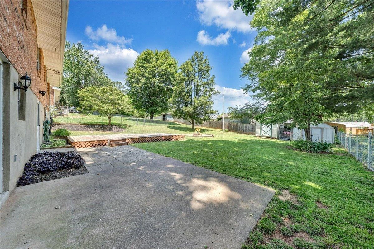 5908 Dogwood AVE - Photo 23