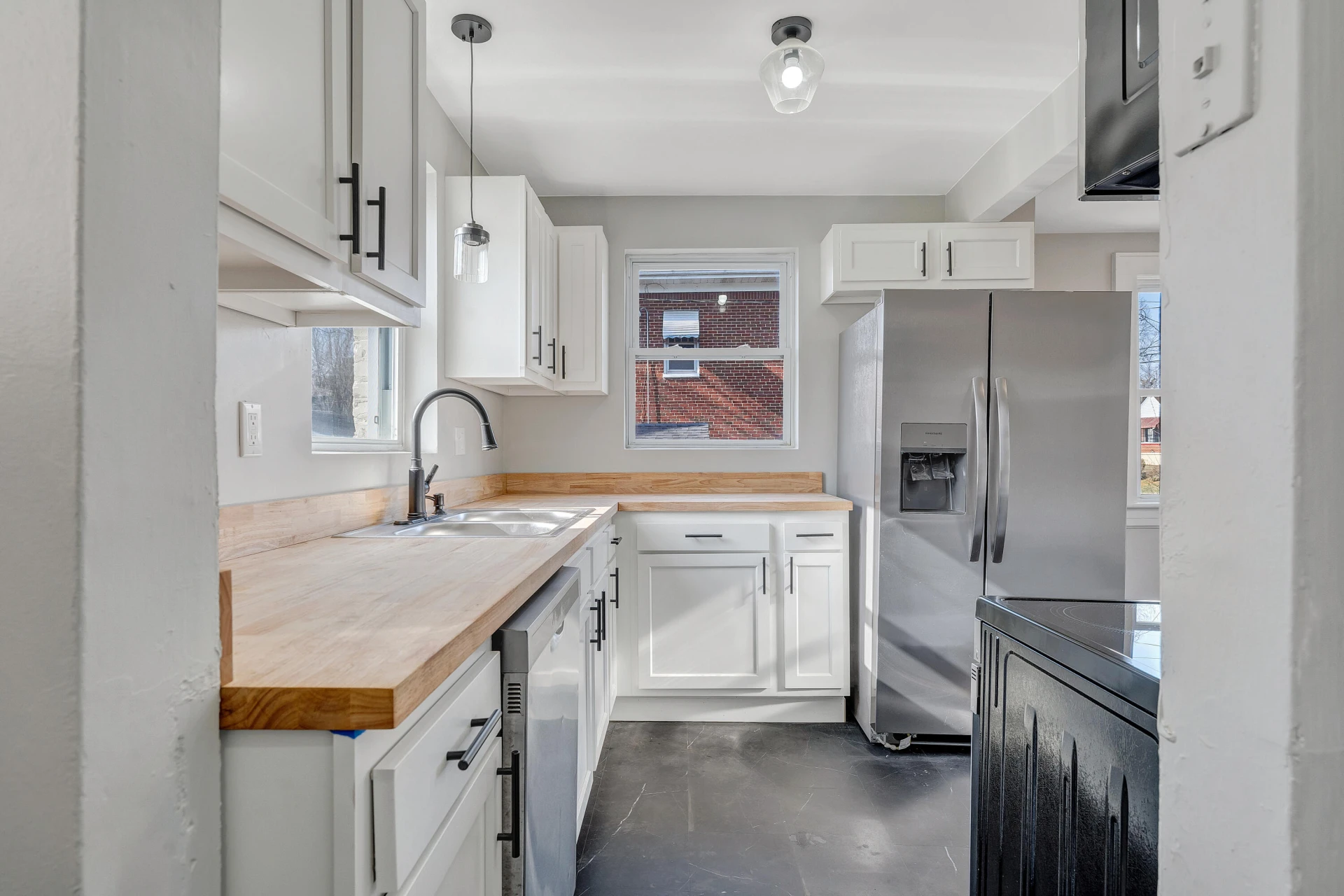1543 Aspen ST - Photo 5