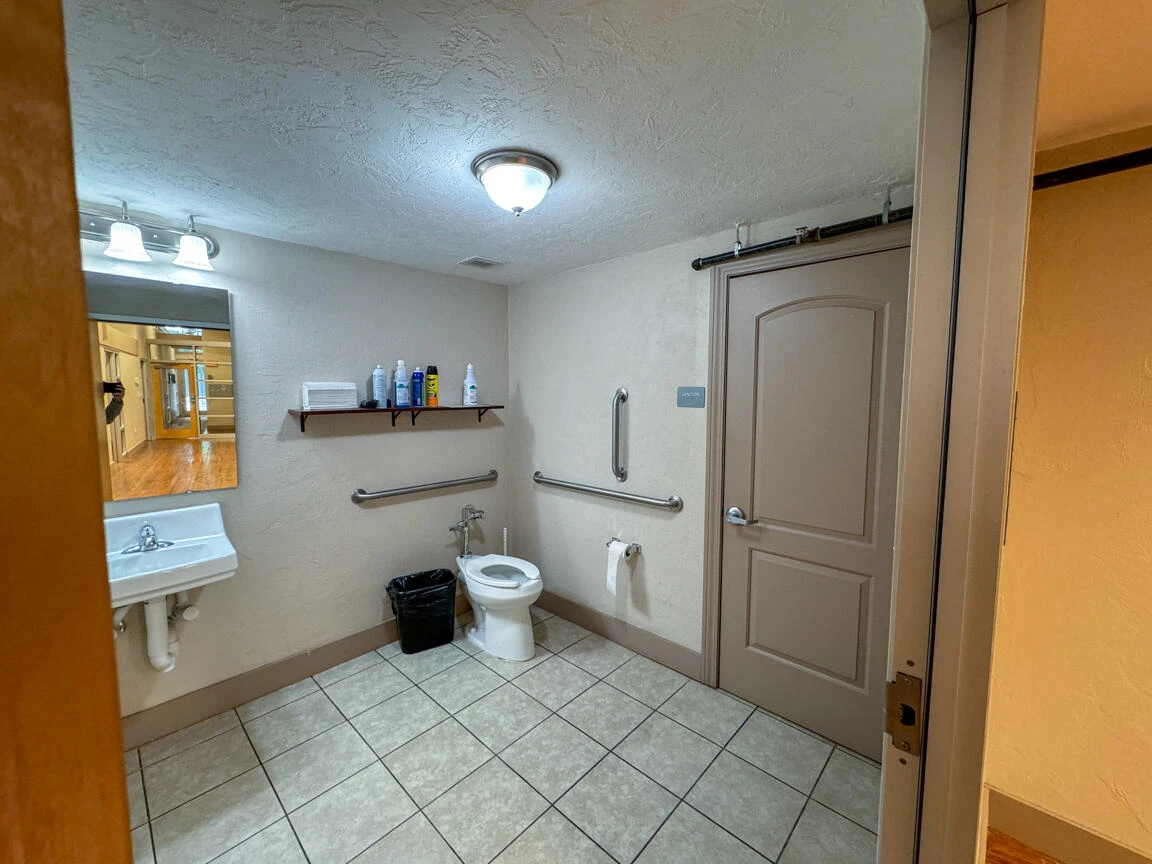 108 Campbell AVE - Photo 10