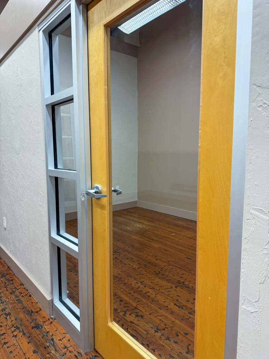 108 Campbell AVE - Photo 13