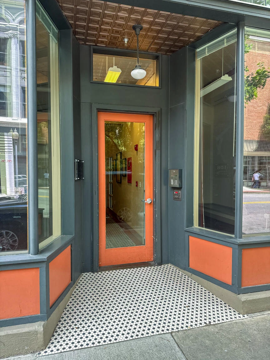 108 Campbell AVE - Photo 16