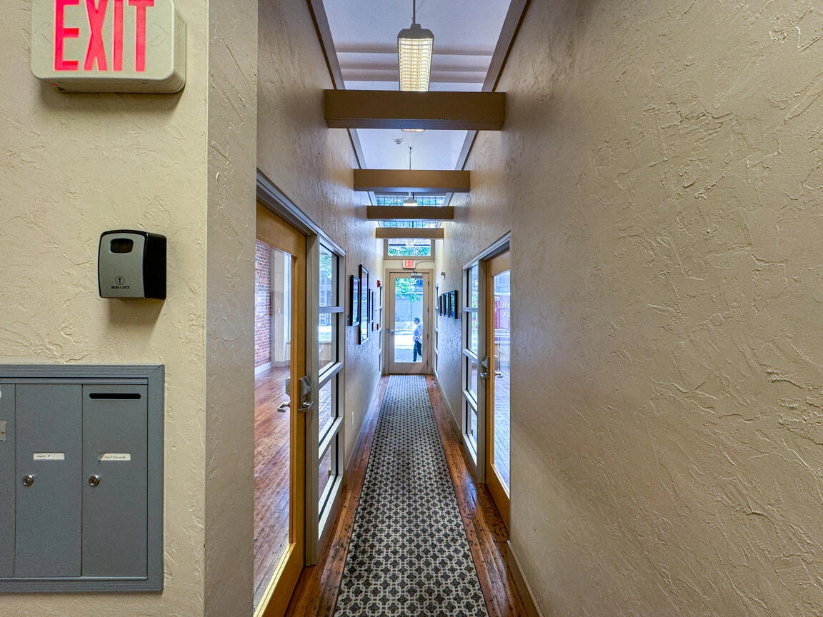 108 Campbell AVE - Photo 6