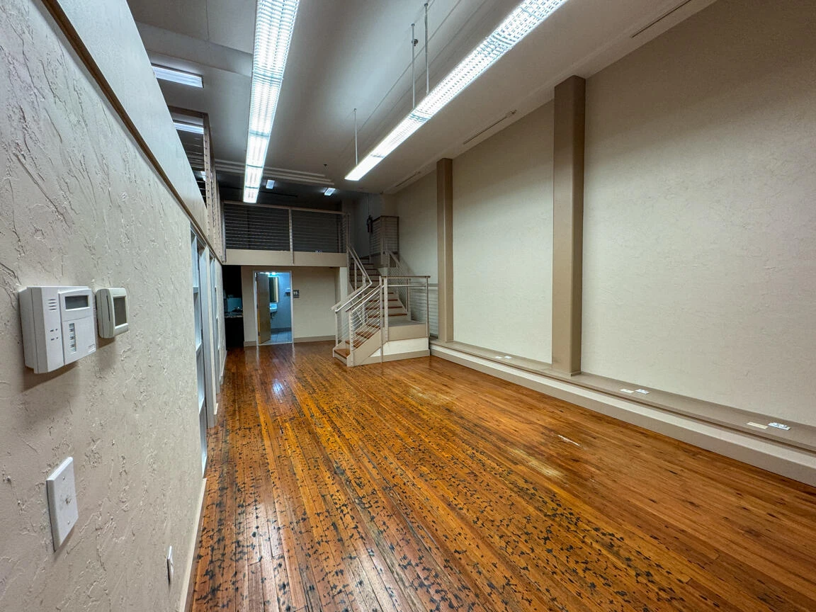 108 Campbell AVE - Photo 8
