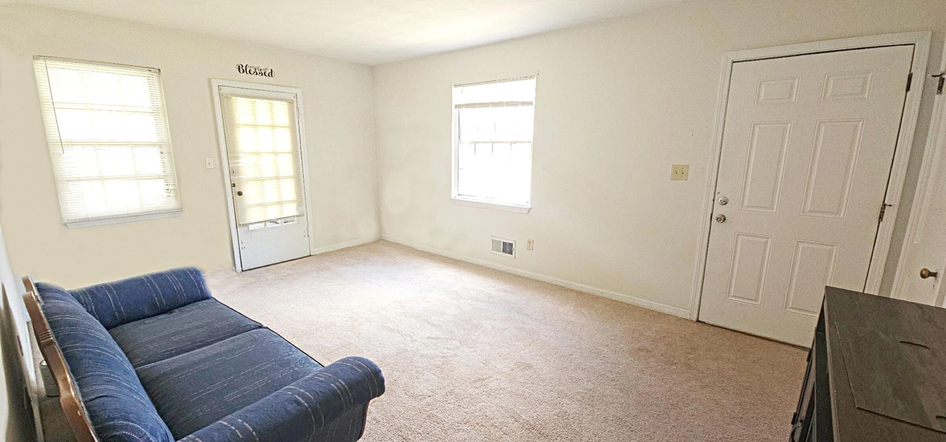 1017 Curtis AVE - Photo 2