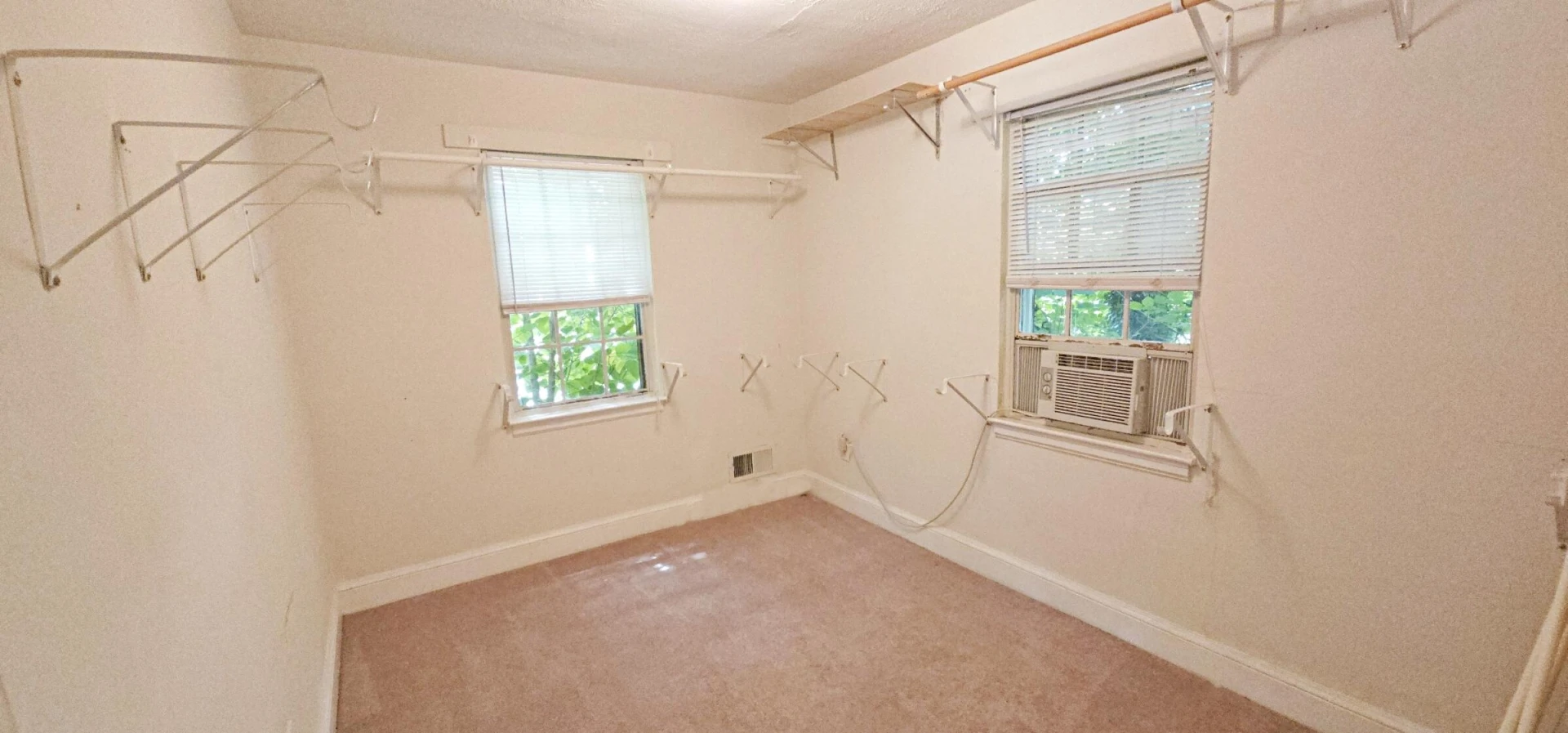1017 Curtis AVE - Photo 6