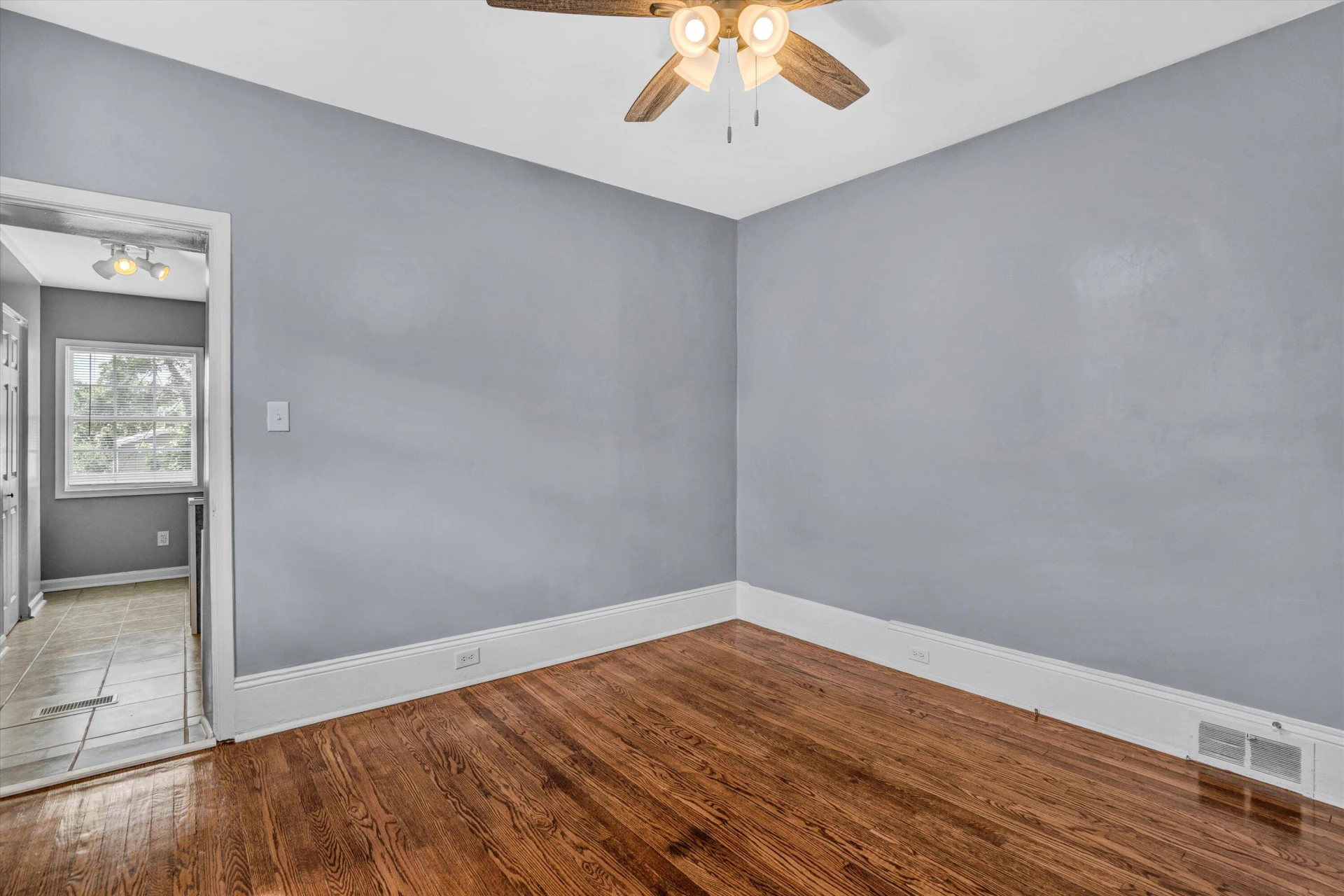 1228 Thomas AVE - Photo 12