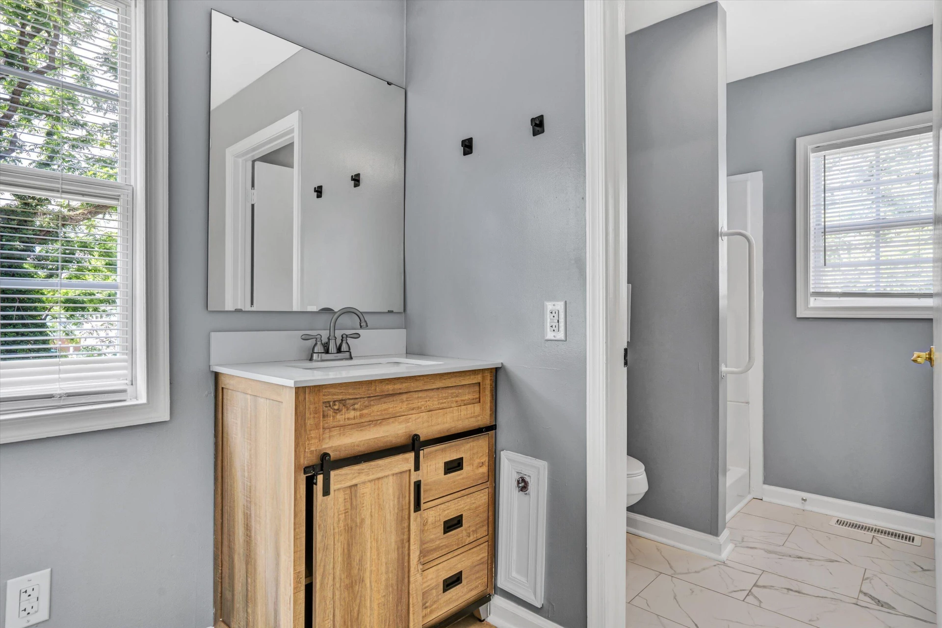 1228 Thomas AVE - Photo 15