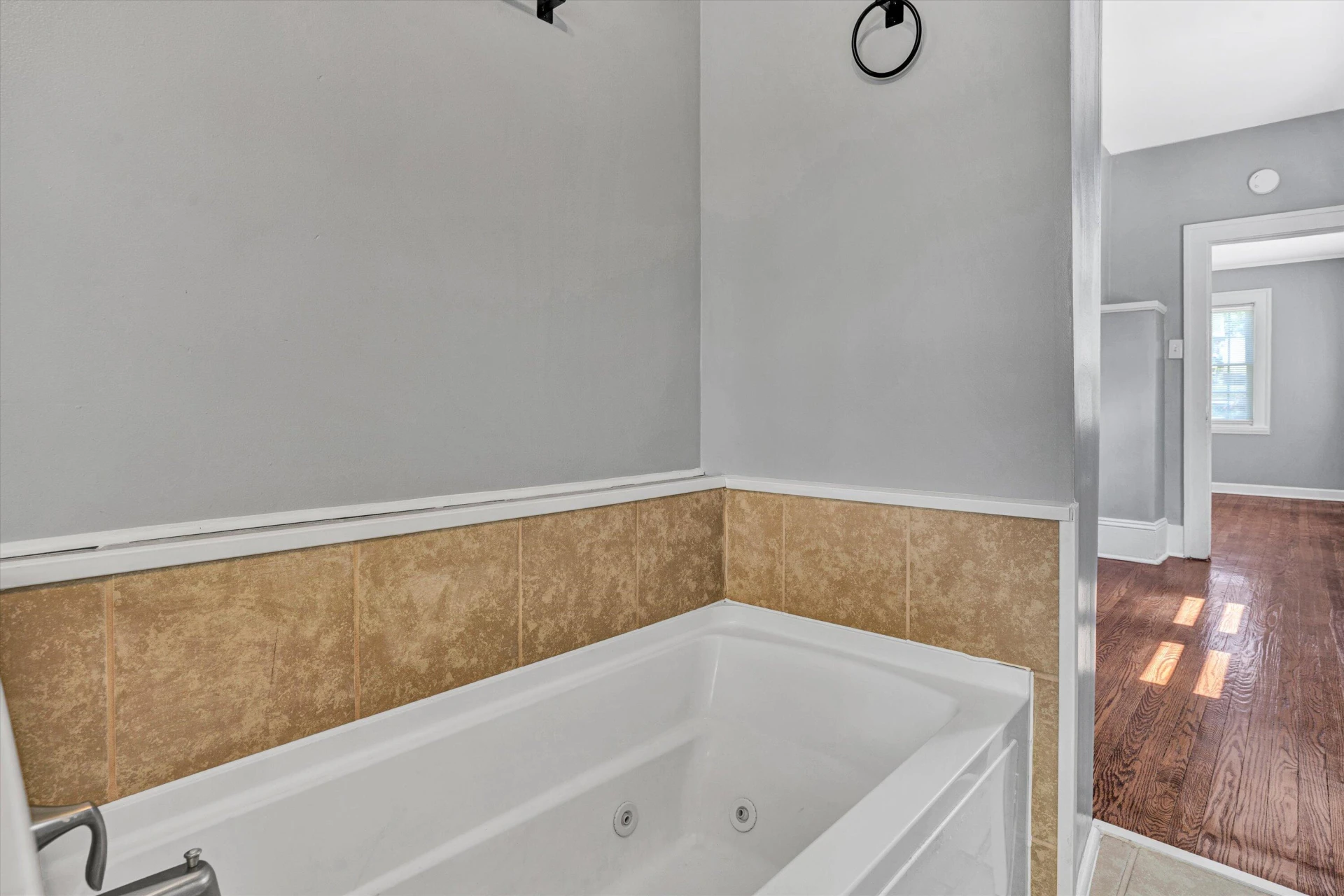 1228 Thomas AVE - Photo 16