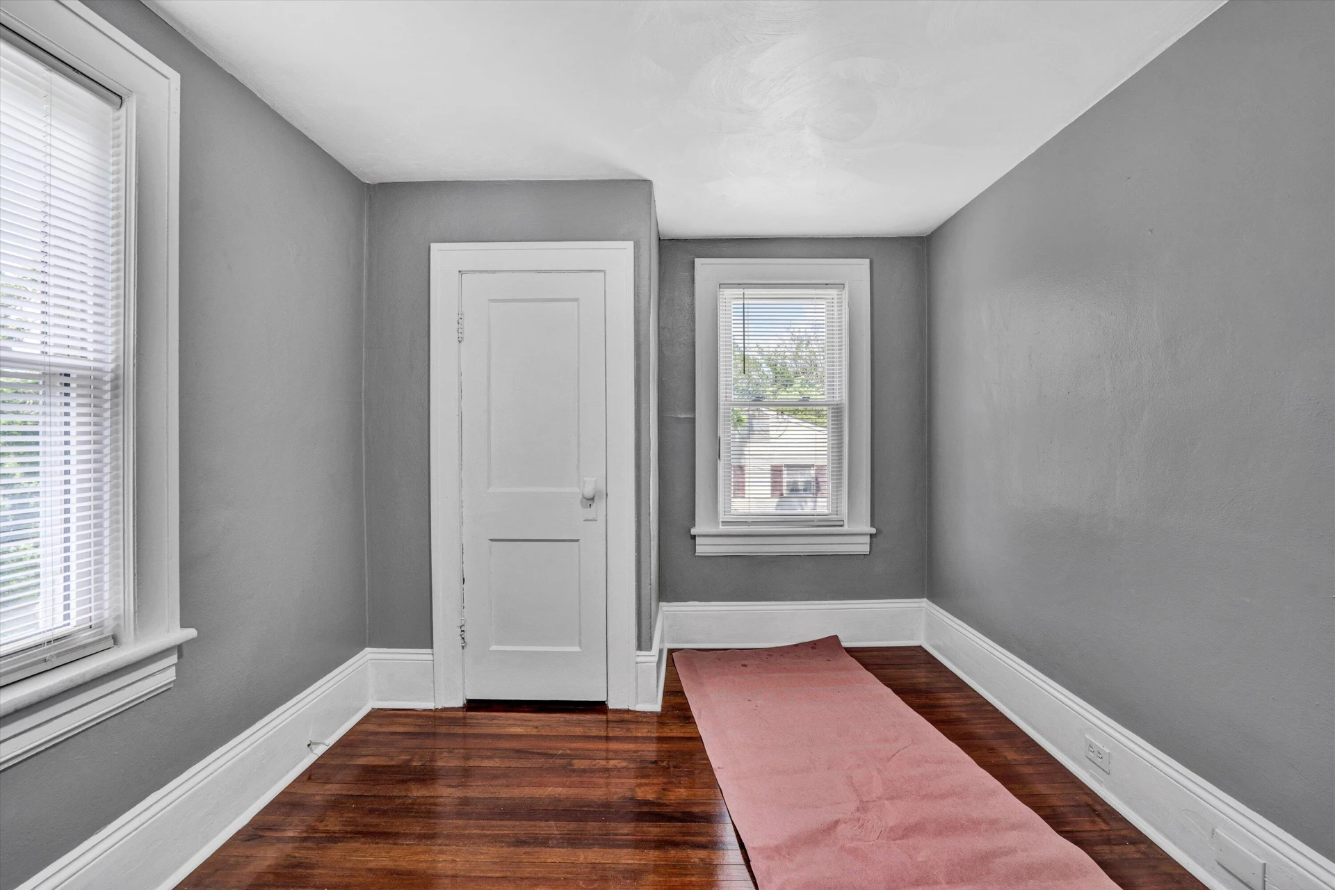 1228 Thomas AVE - Photo 21